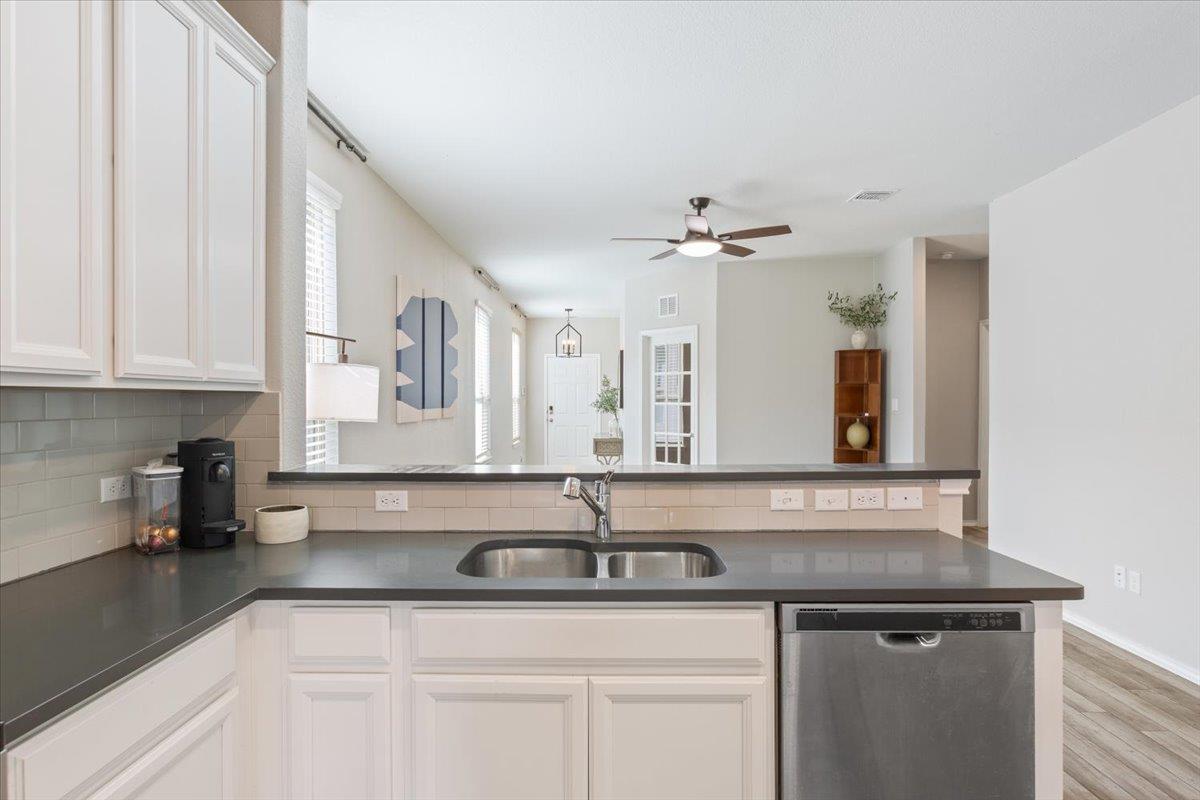 129 Bracken Fern Ln, Georgetown, TX 78626