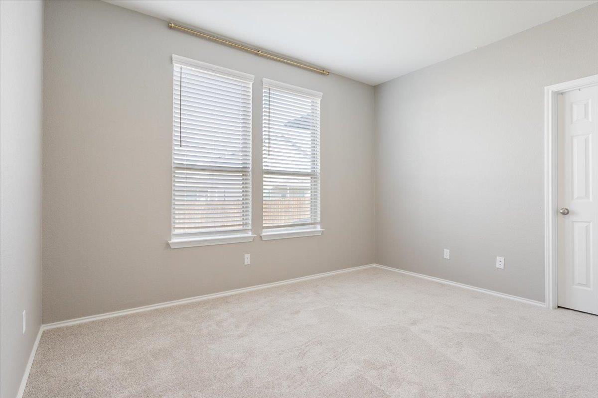 129 Bracken Fern Ln, Georgetown, TX 78626