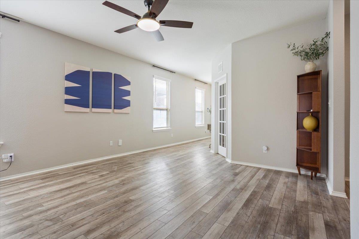 129 Bracken Fern Ln, Georgetown, TX 78626