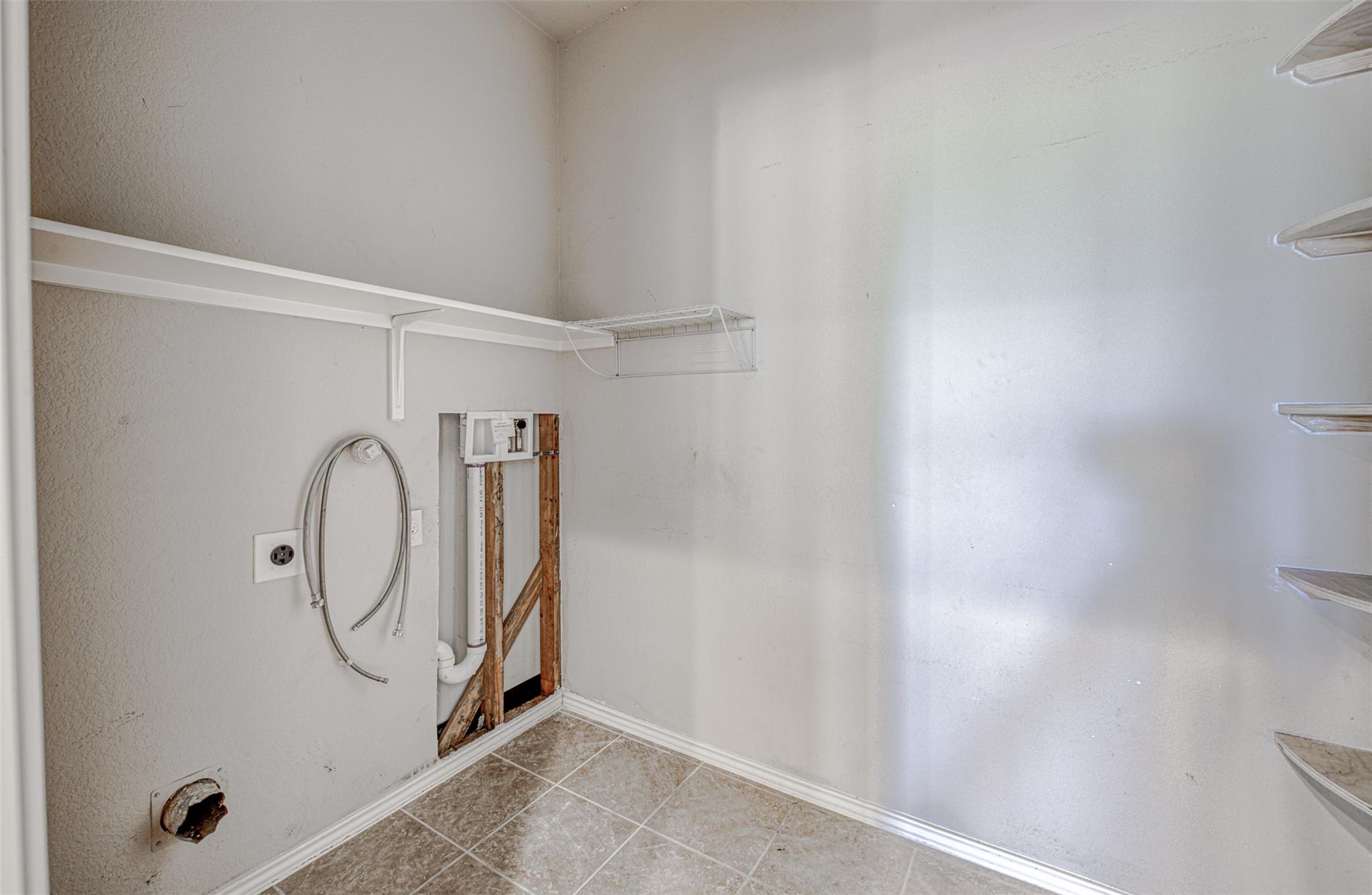 381 Tranquility Mtn, Buda, TX 78610