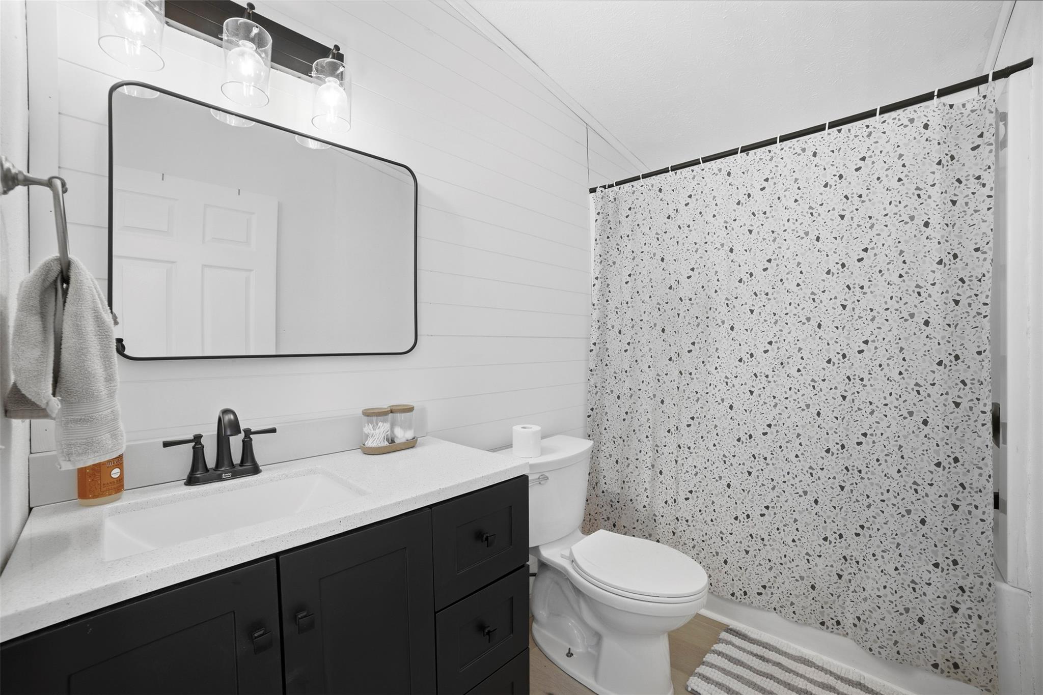 4048 Sutherland Springs Rd, Seguin, TX 78155