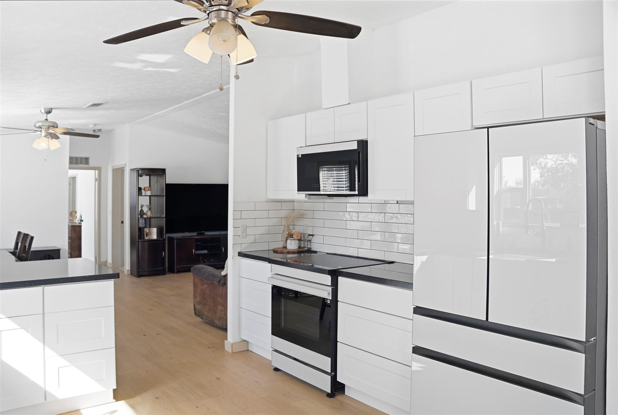 4048 Sutherland Springs Rd, Seguin, TX 78155