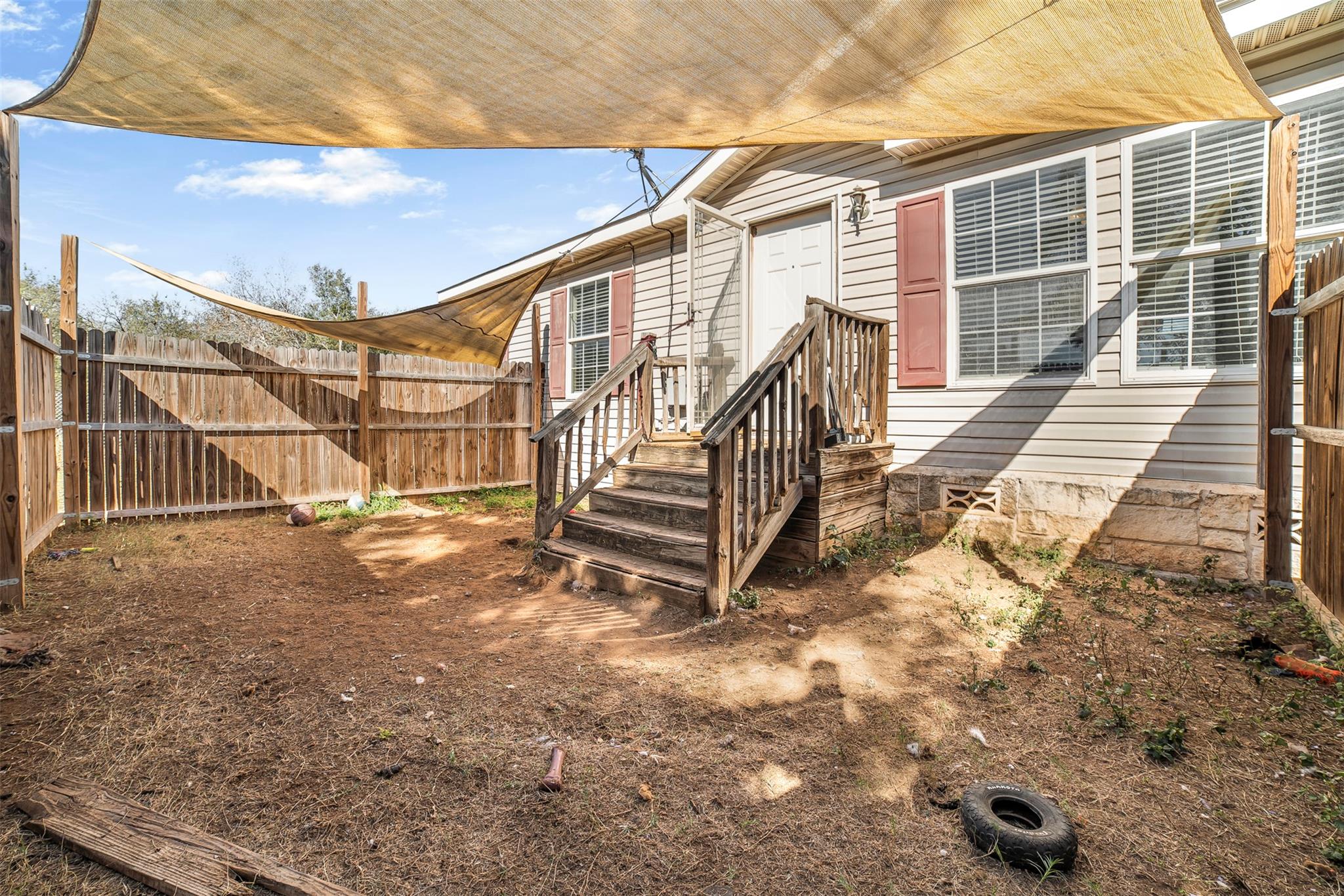 4048 Sutherland Springs Rd, Seguin, TX 78155