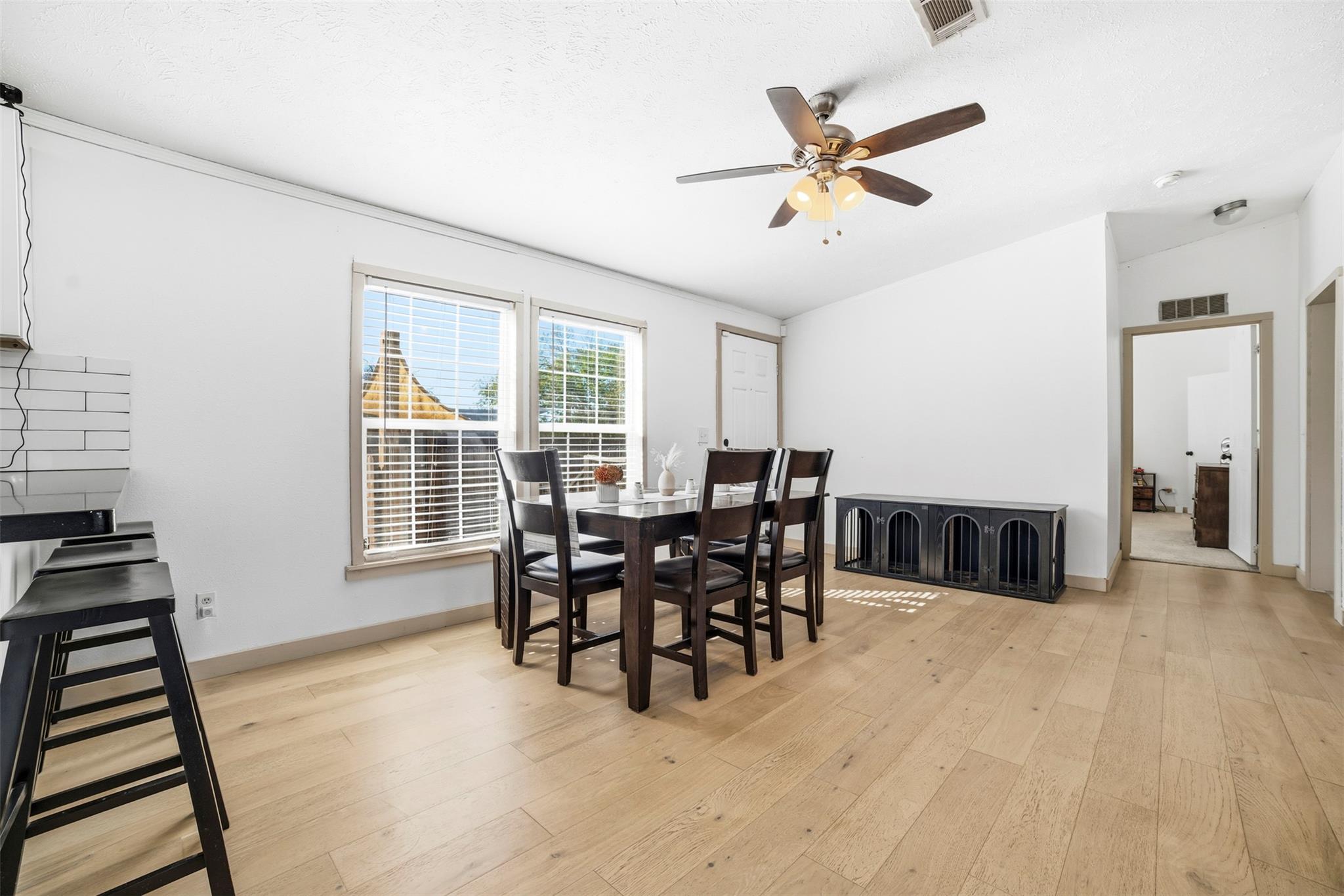 4048 Sutherland Springs Rd, Seguin, TX 78155