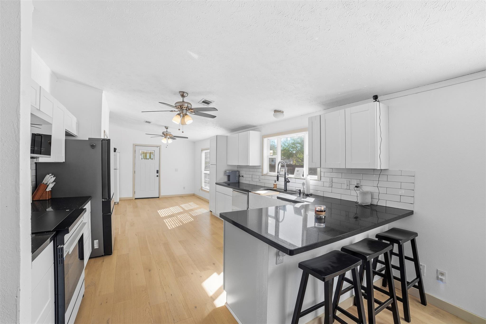 4048 Sutherland Springs Rd, Seguin, TX 78155