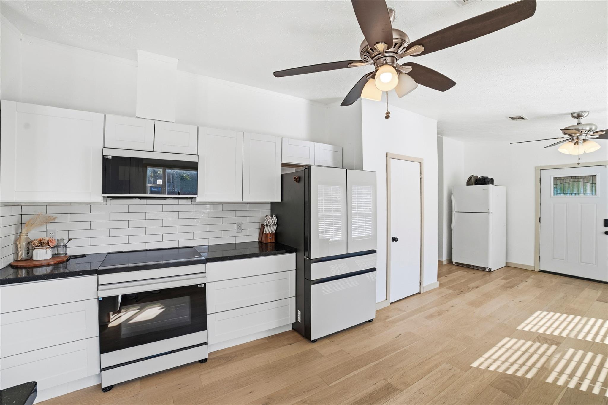 4048 Sutherland Springs Rd, Seguin, TX 78155