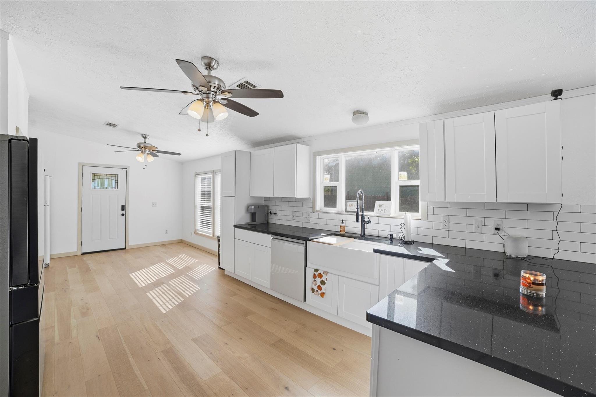 4048 Sutherland Springs Rd, Seguin, TX 78155