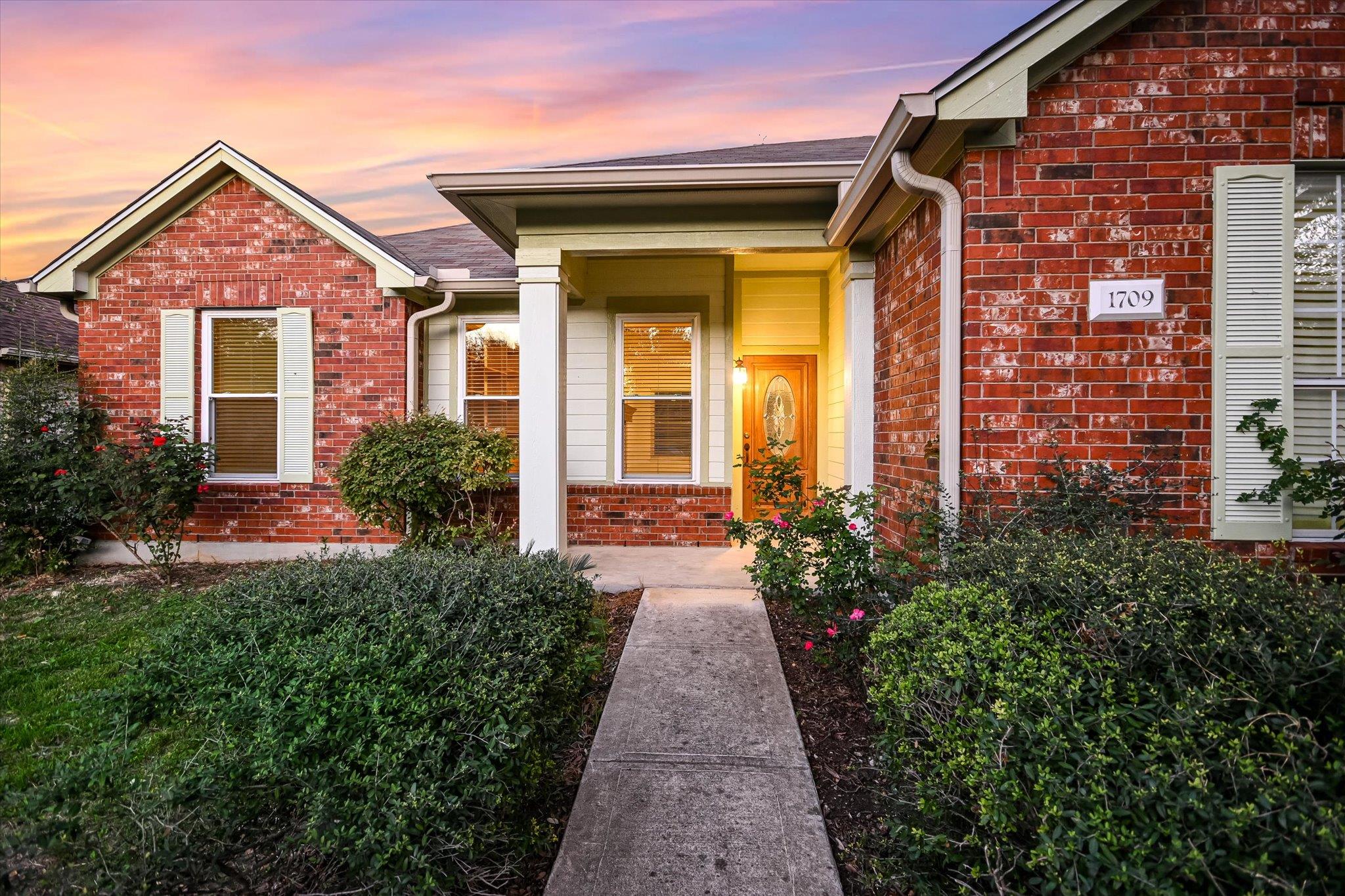 1709 CHALICE Cv, Round Rock, TX 78665