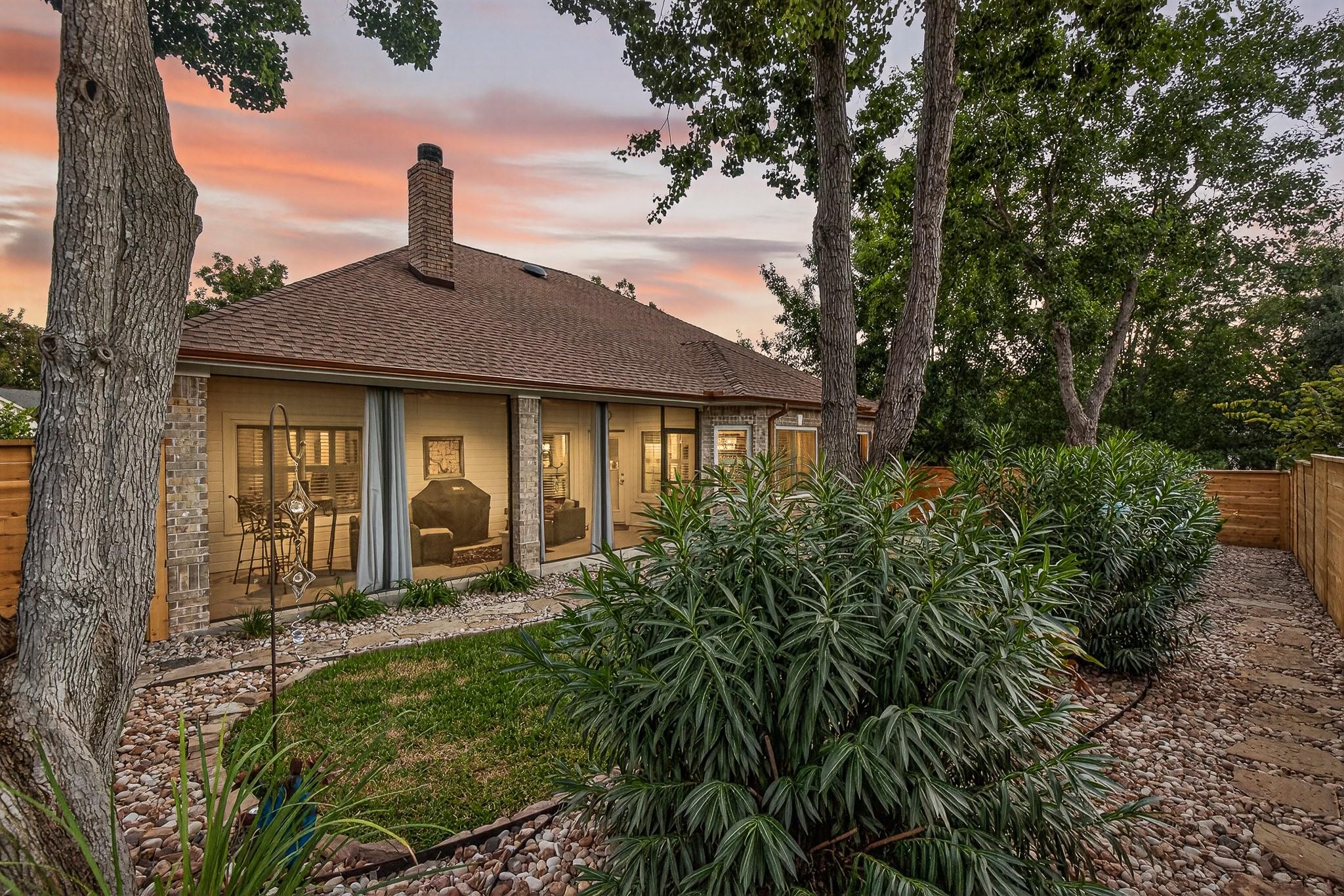 20 Augusta Dr, Meadowlakes, TX 78654