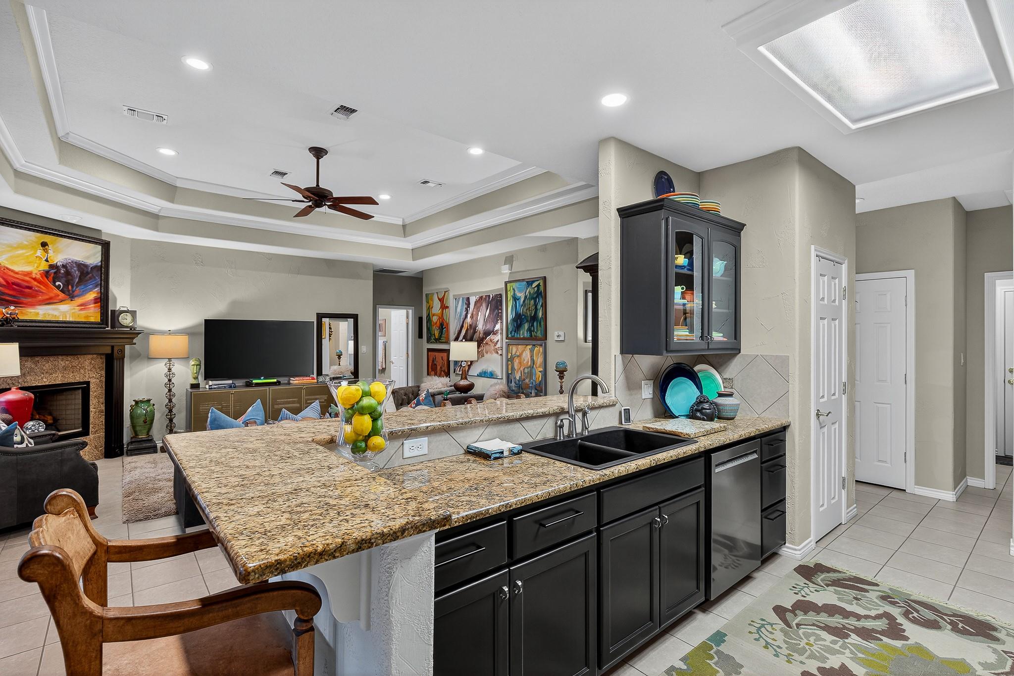 20 Augusta Dr, Meadowlakes, TX 78654