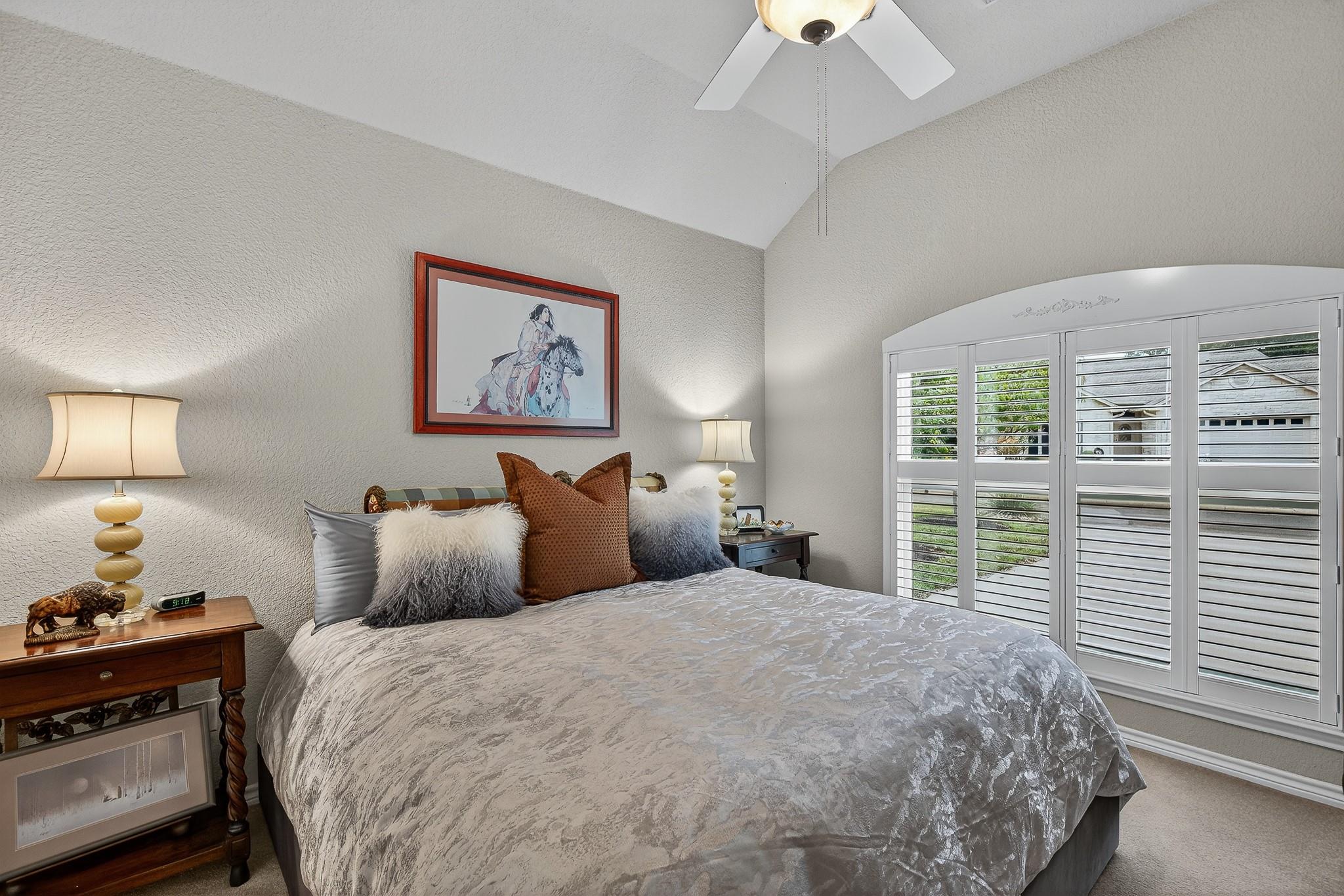 20 Augusta Dr, Meadowlakes, TX 78654