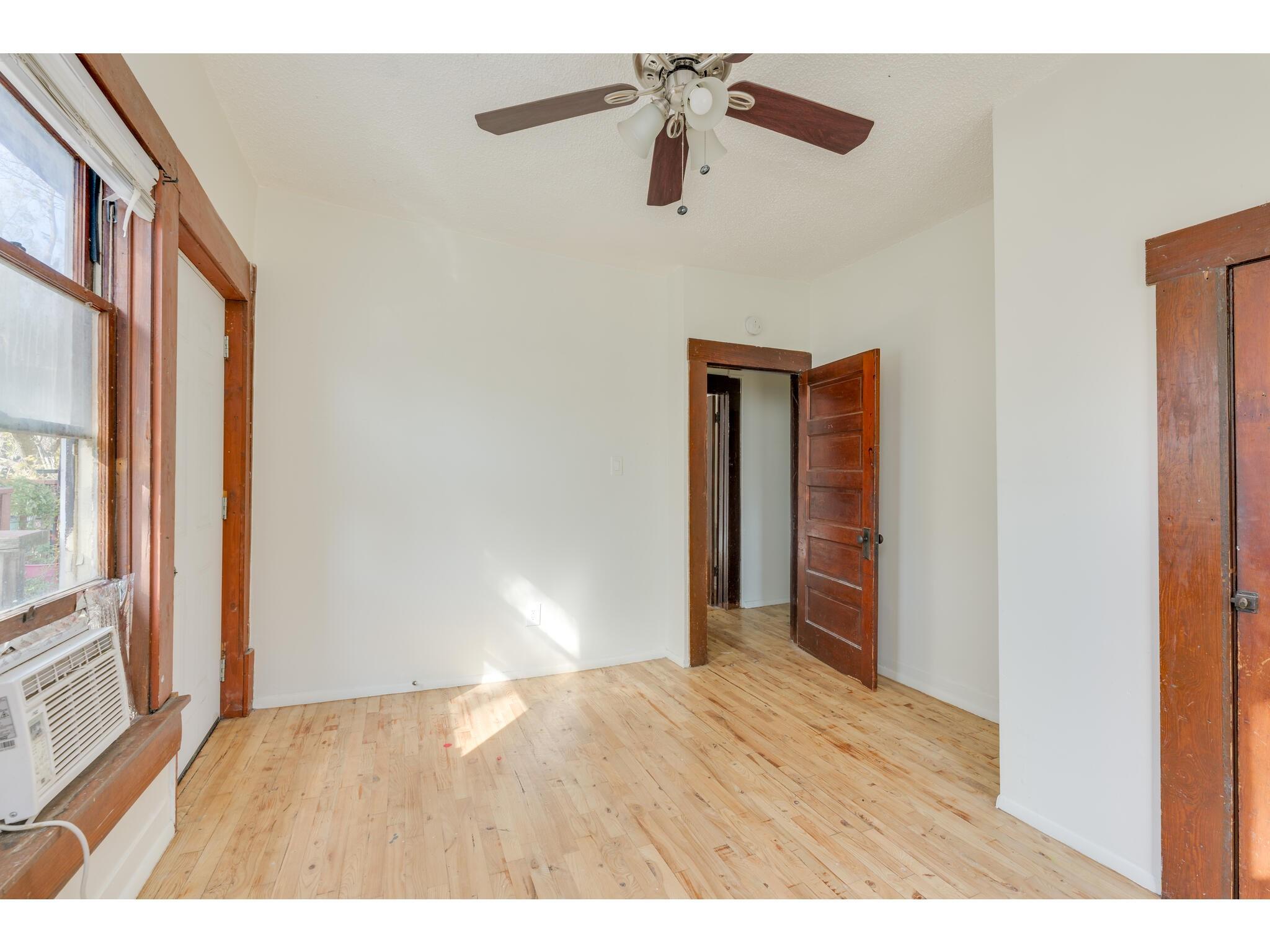 106 S Avenue A S # D, Elgin, TX 78621