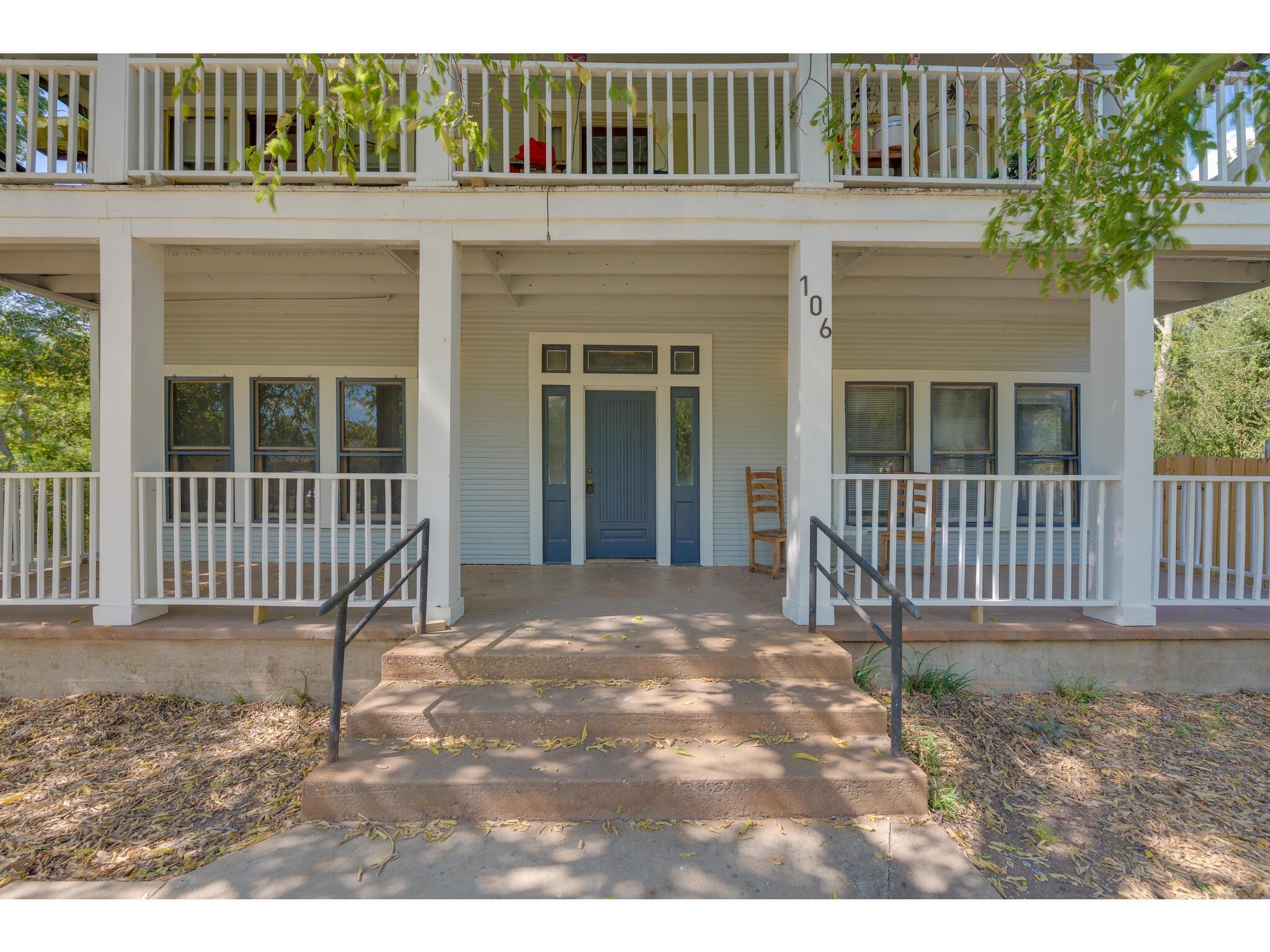 106 S Avenue A S # D, Elgin, TX 78621