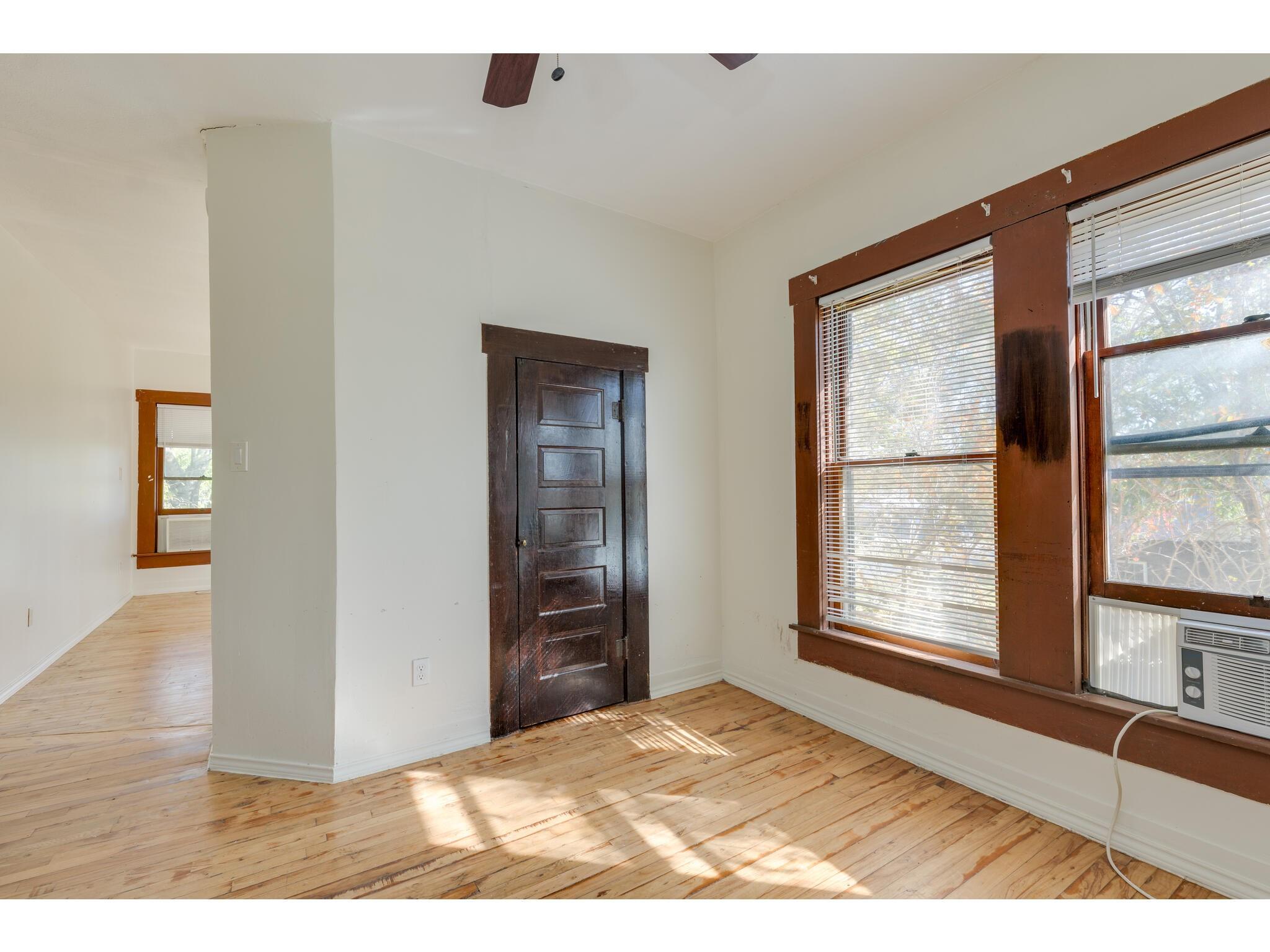 106 S Avenue A S # D, Elgin, TX 78621