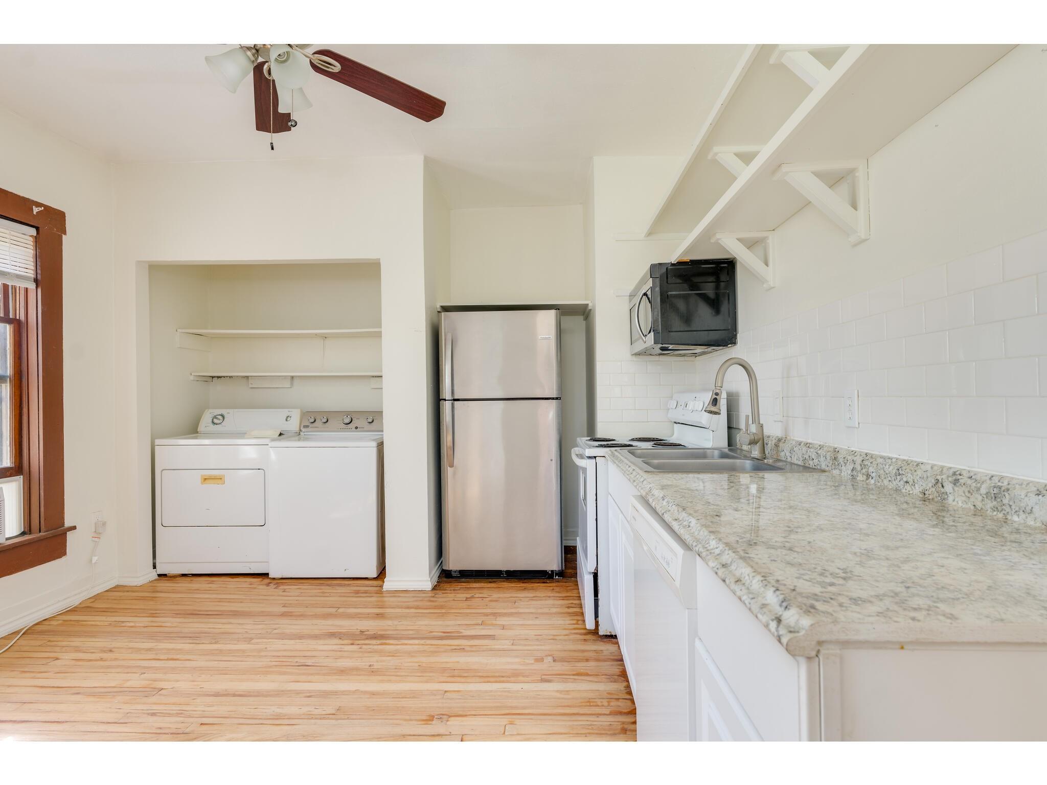 106 S Avenue A S # D, Elgin, TX 78621