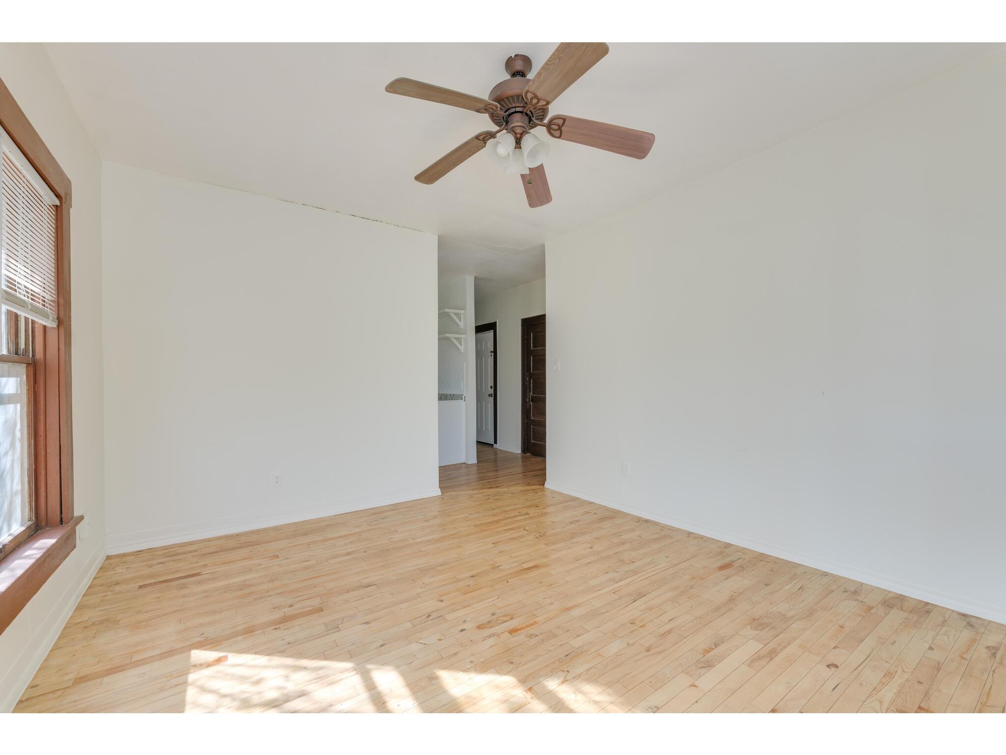 106 S Avenue A S # D, Elgin, TX 78621