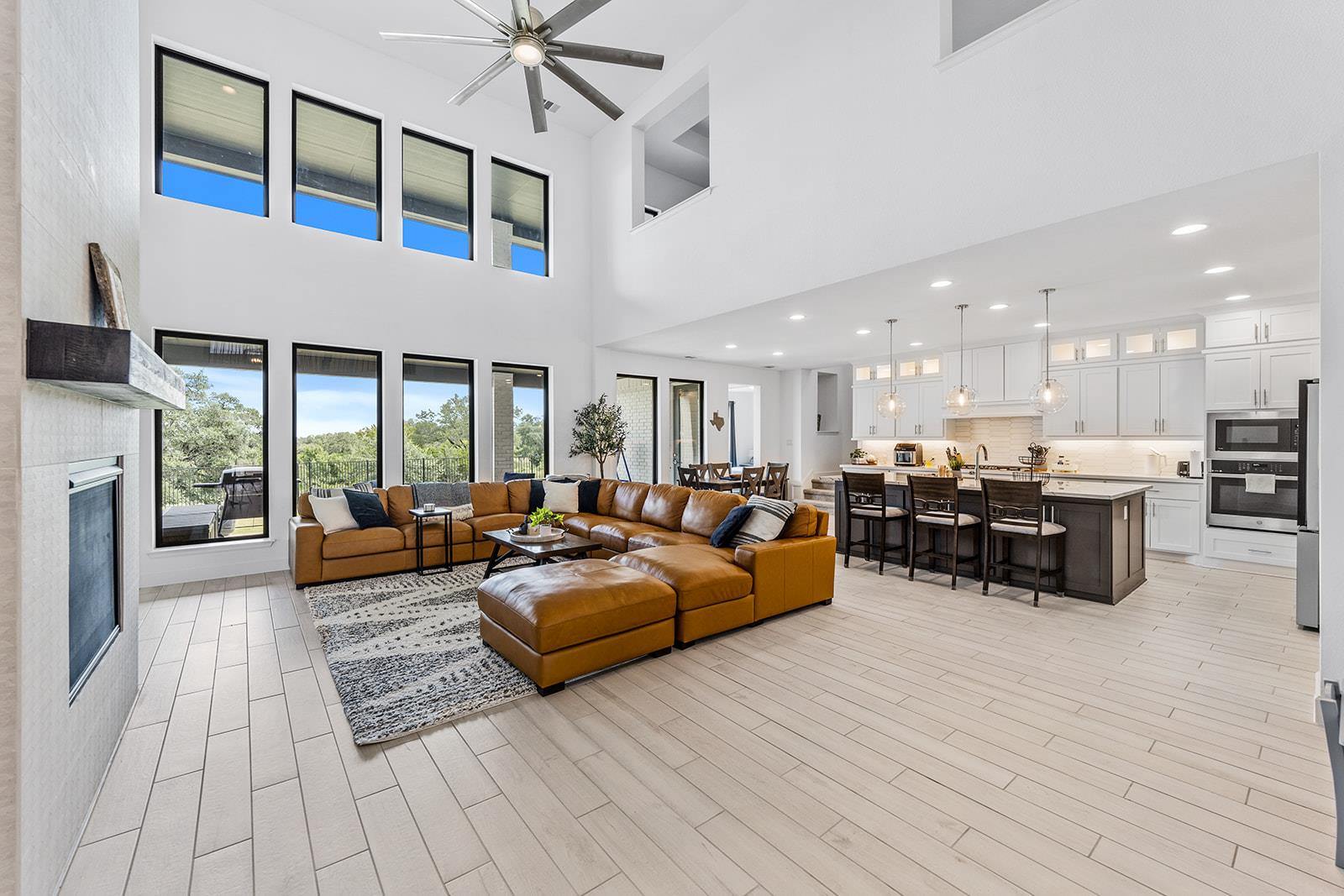 216 Rosetta Loop, Liberty Hill, TX 78642