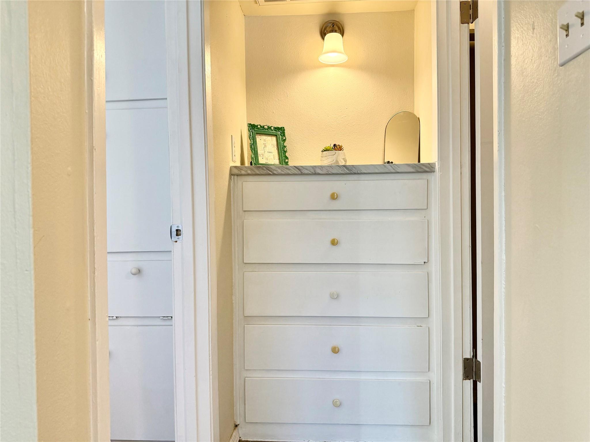 1000 W 26th St # 107, Austin, TX 78705