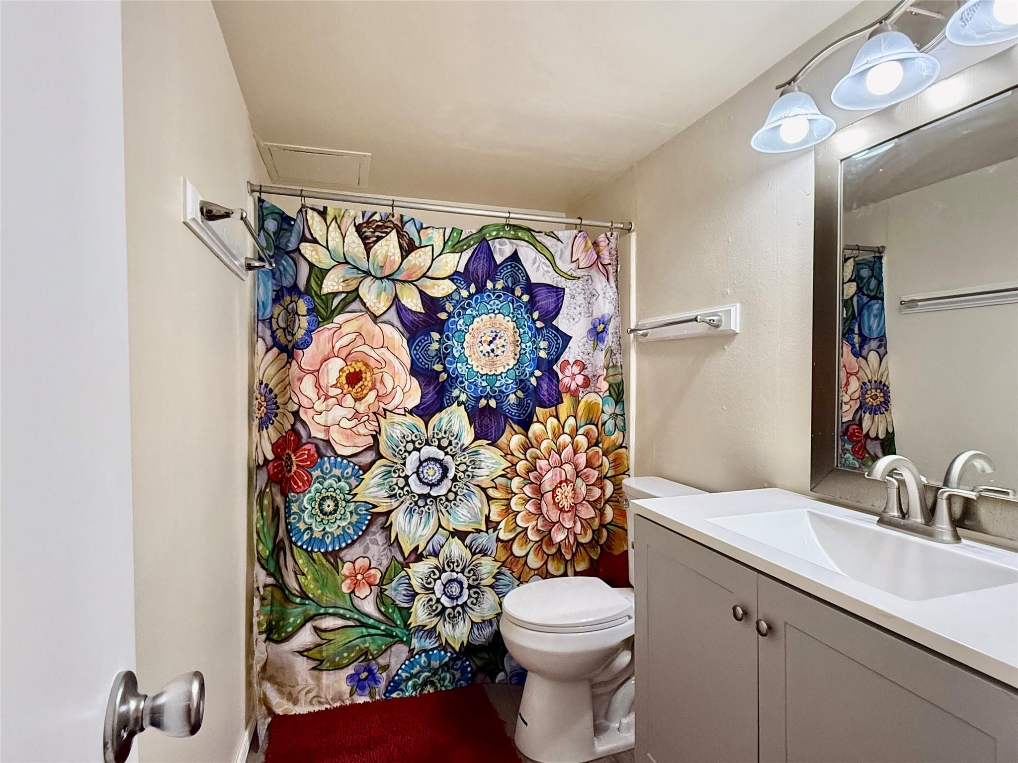 1000 W 26th St # 107, Austin, TX 78705