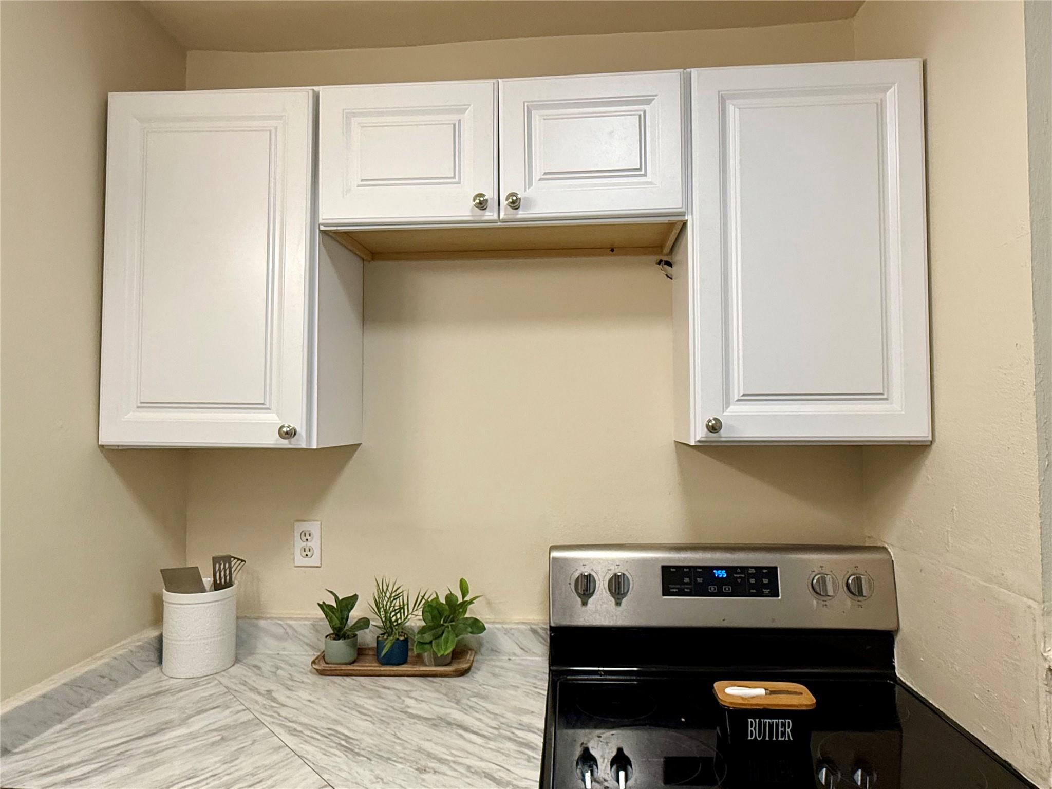 1000 W 26th St # 107, Austin, TX 78705