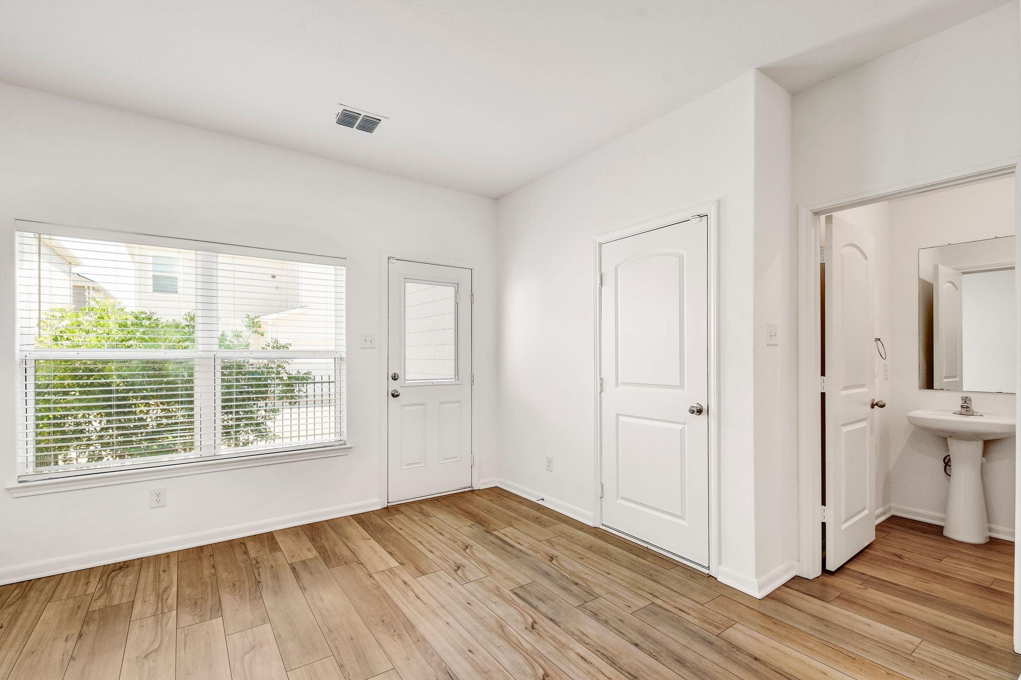 10859 Emerick St, San Antonio, TX 78252