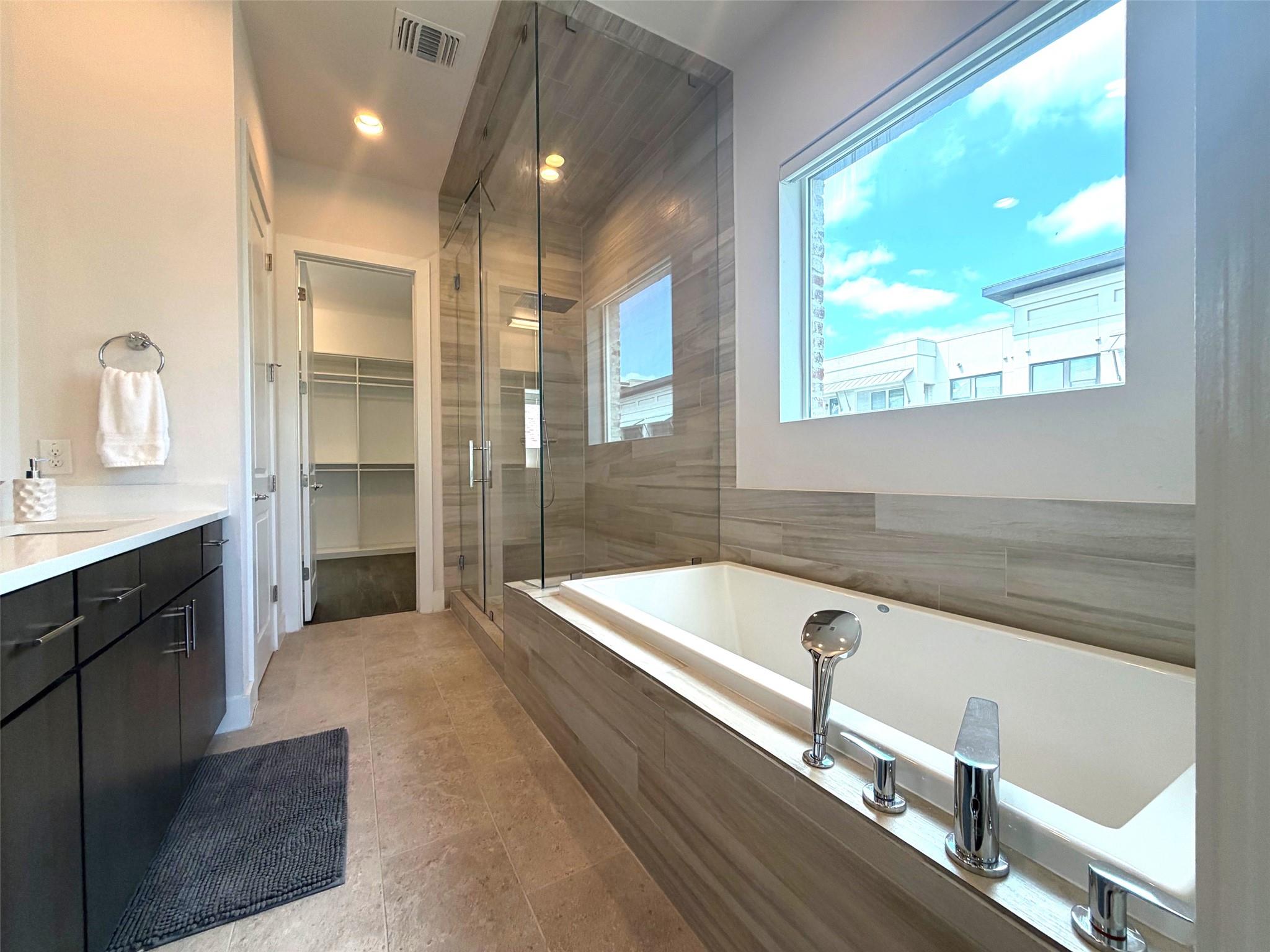 1301 Town Creek Dr # 1, Austin, TX 78741