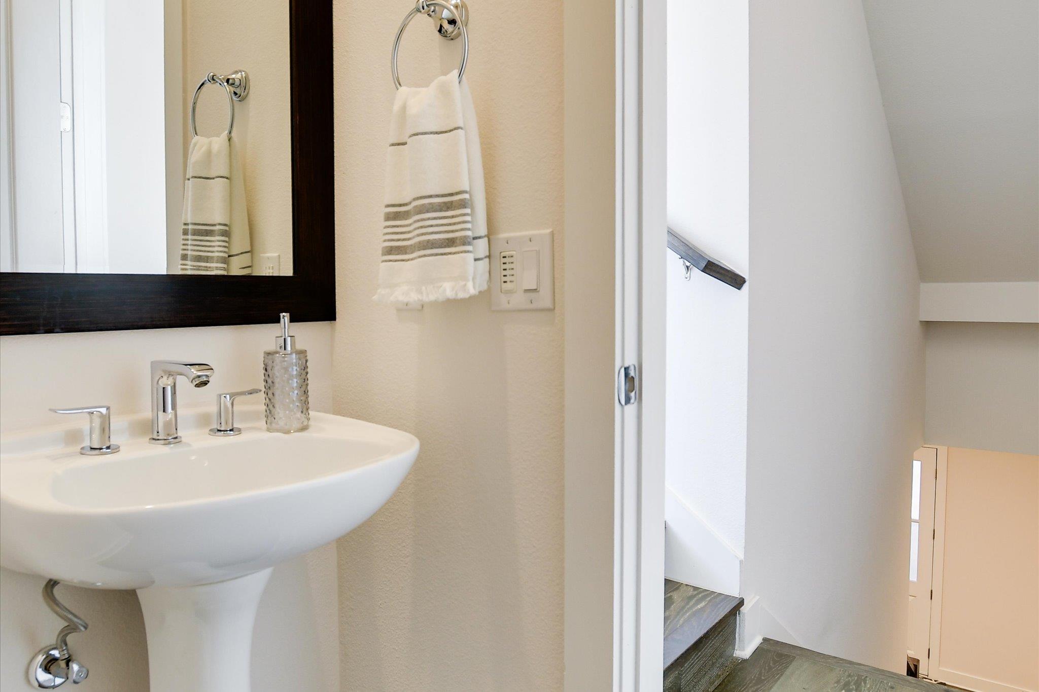 1301 Town Creek Dr # 1, Austin, TX 78741