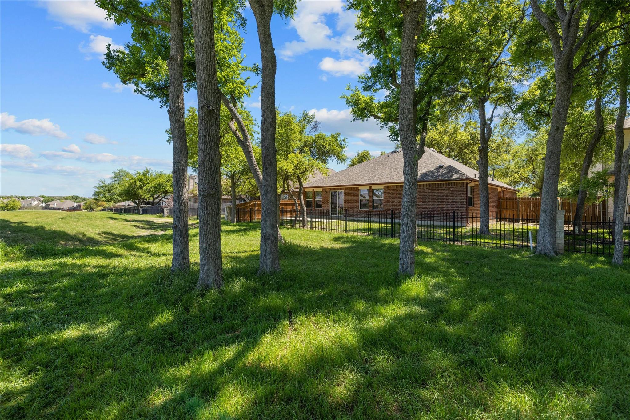 3816 Harvey Penick Dr, Round Rock, TX 78664