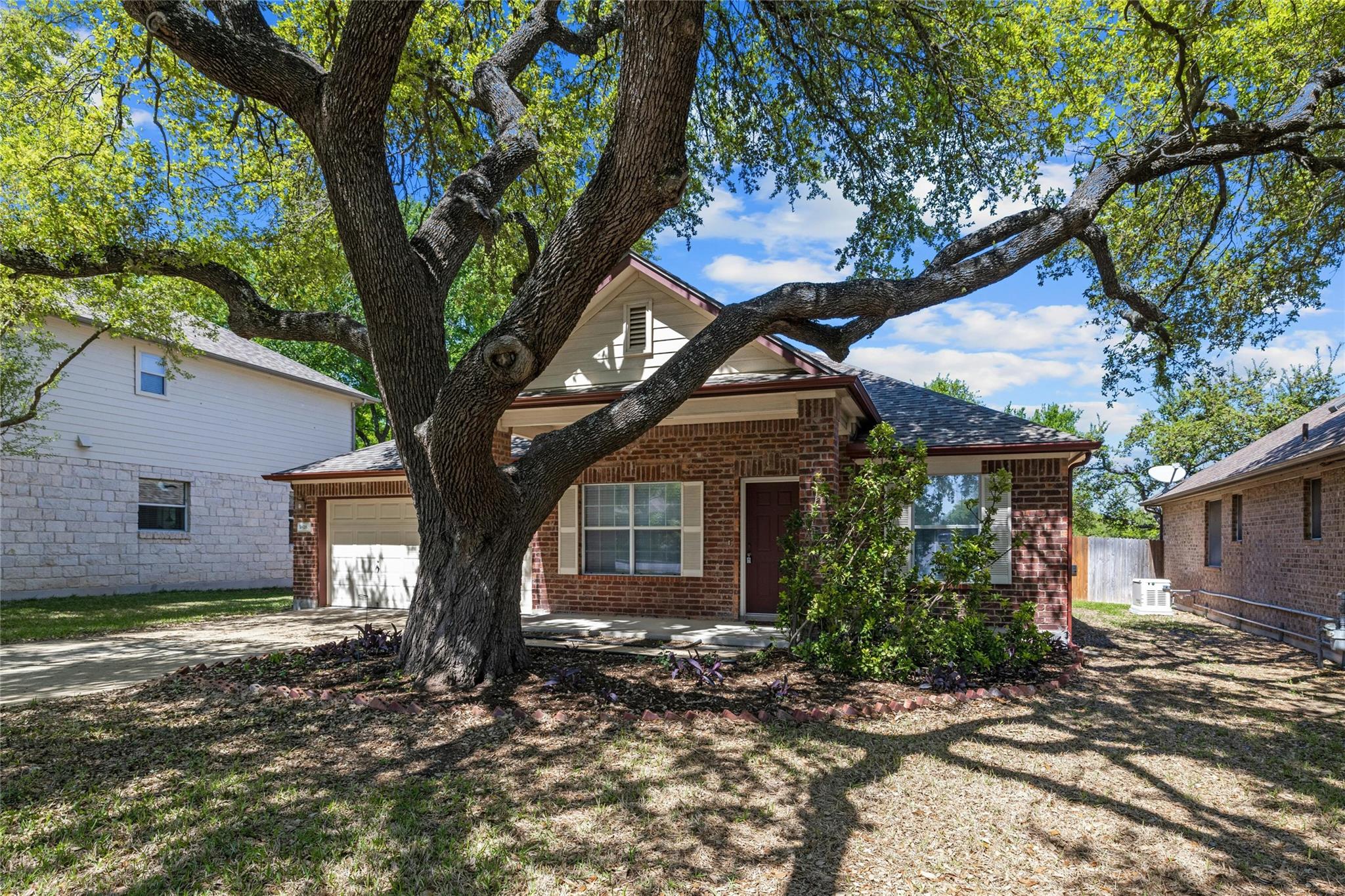 3816 Harvey Penick Dr, Round Rock, TX 78664