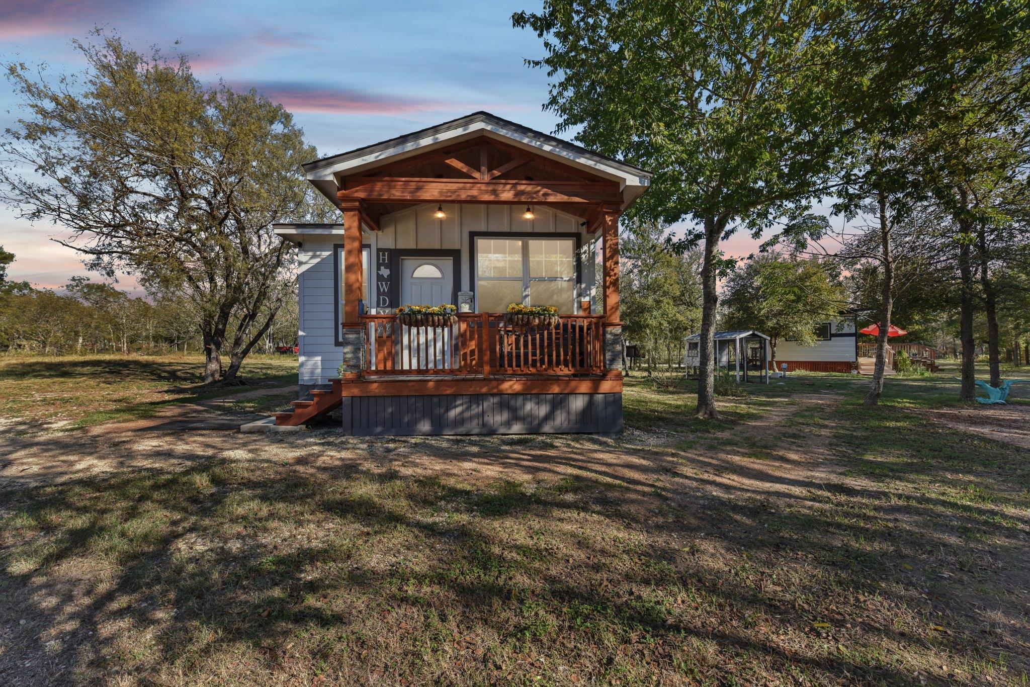 1777 Fox Ln, Lockhart, TX 78644