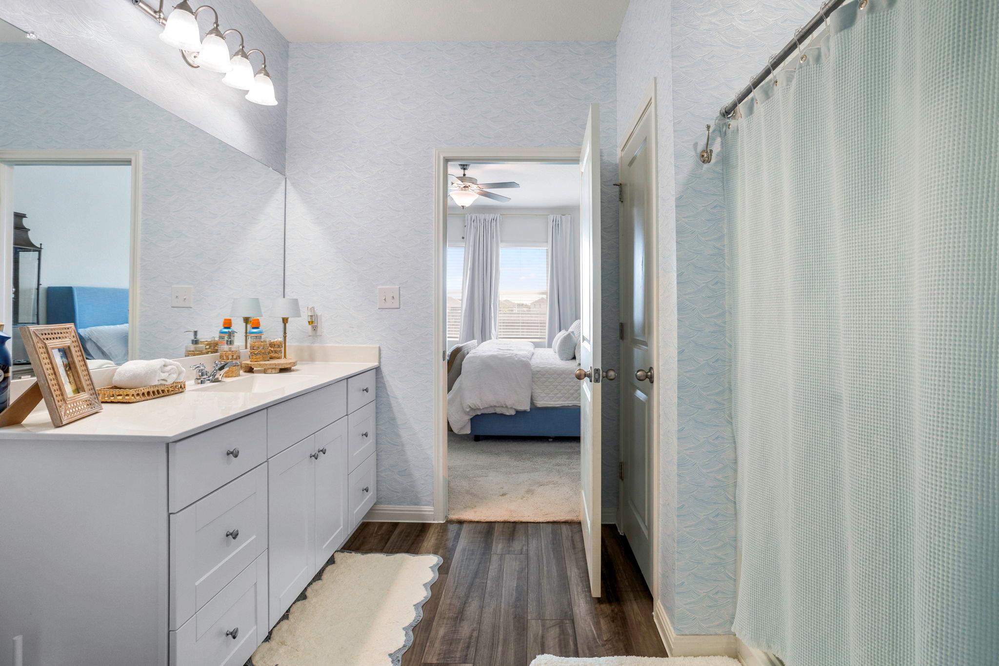 121 Rubrum Rd, Kyle, TX 78640