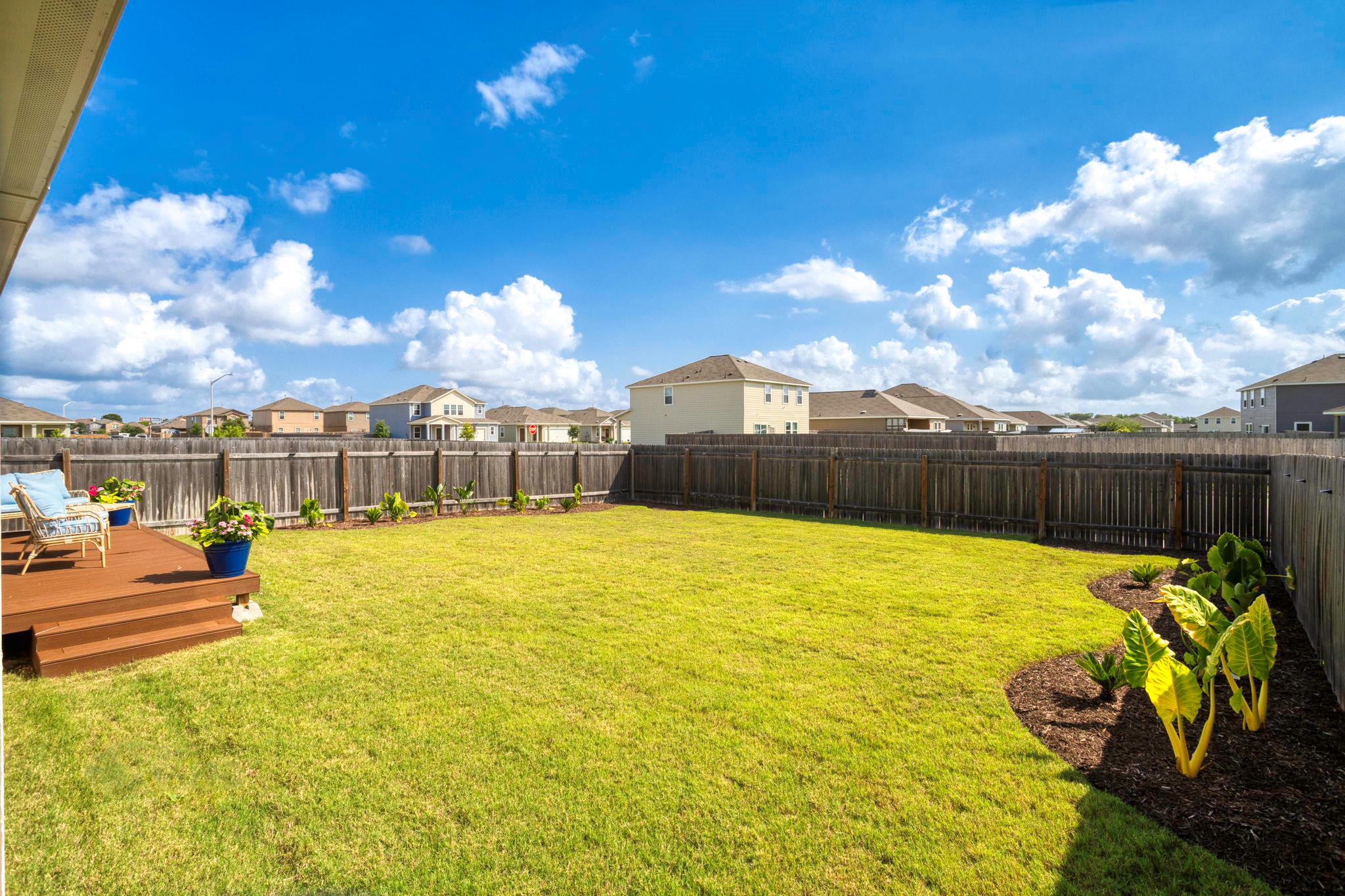 121 Rubrum Rd, Kyle, TX 78640