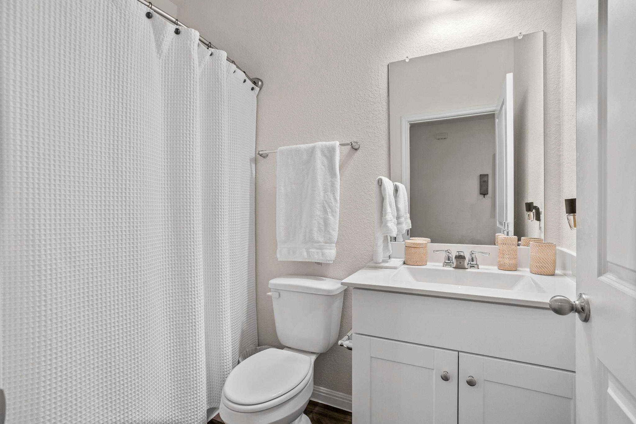 121 Rubrum Rd, Kyle, TX 78640