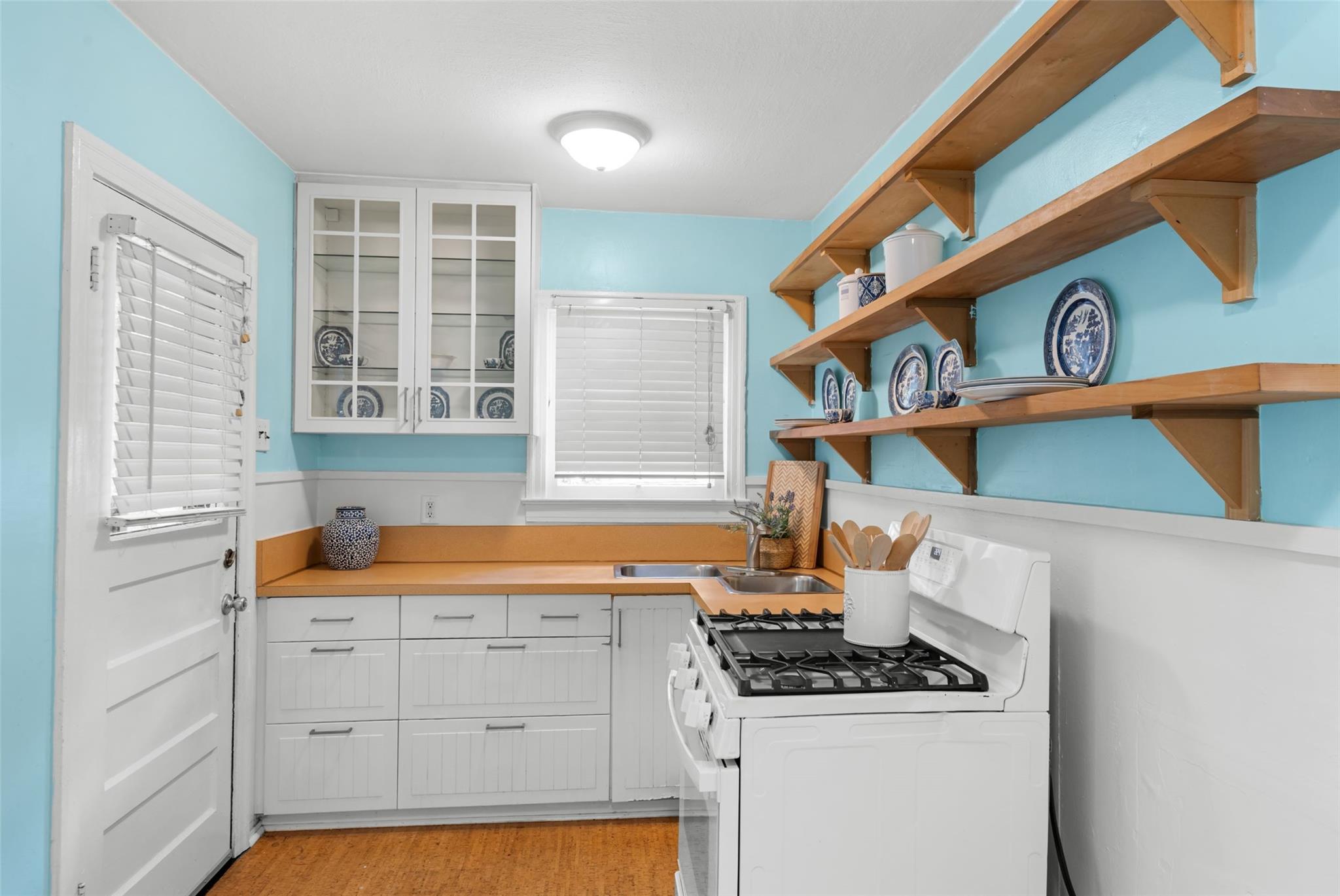 2108 Rountree Dr, Austin, TX 78722