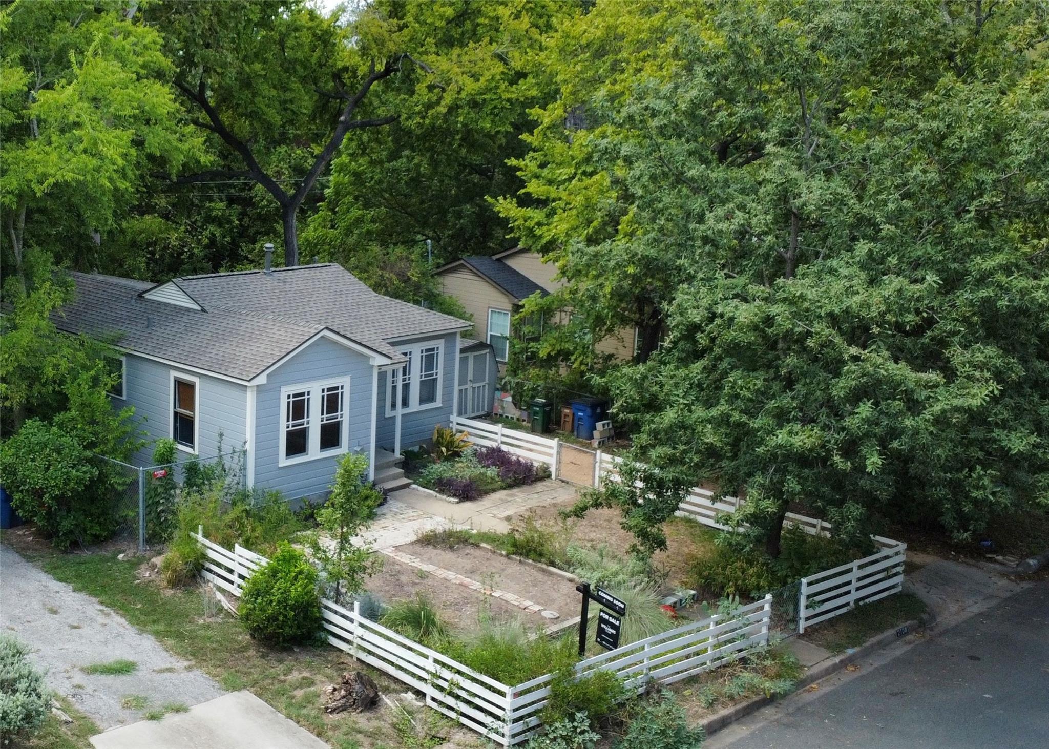 2108 Rountree Dr, Austin, TX 78722