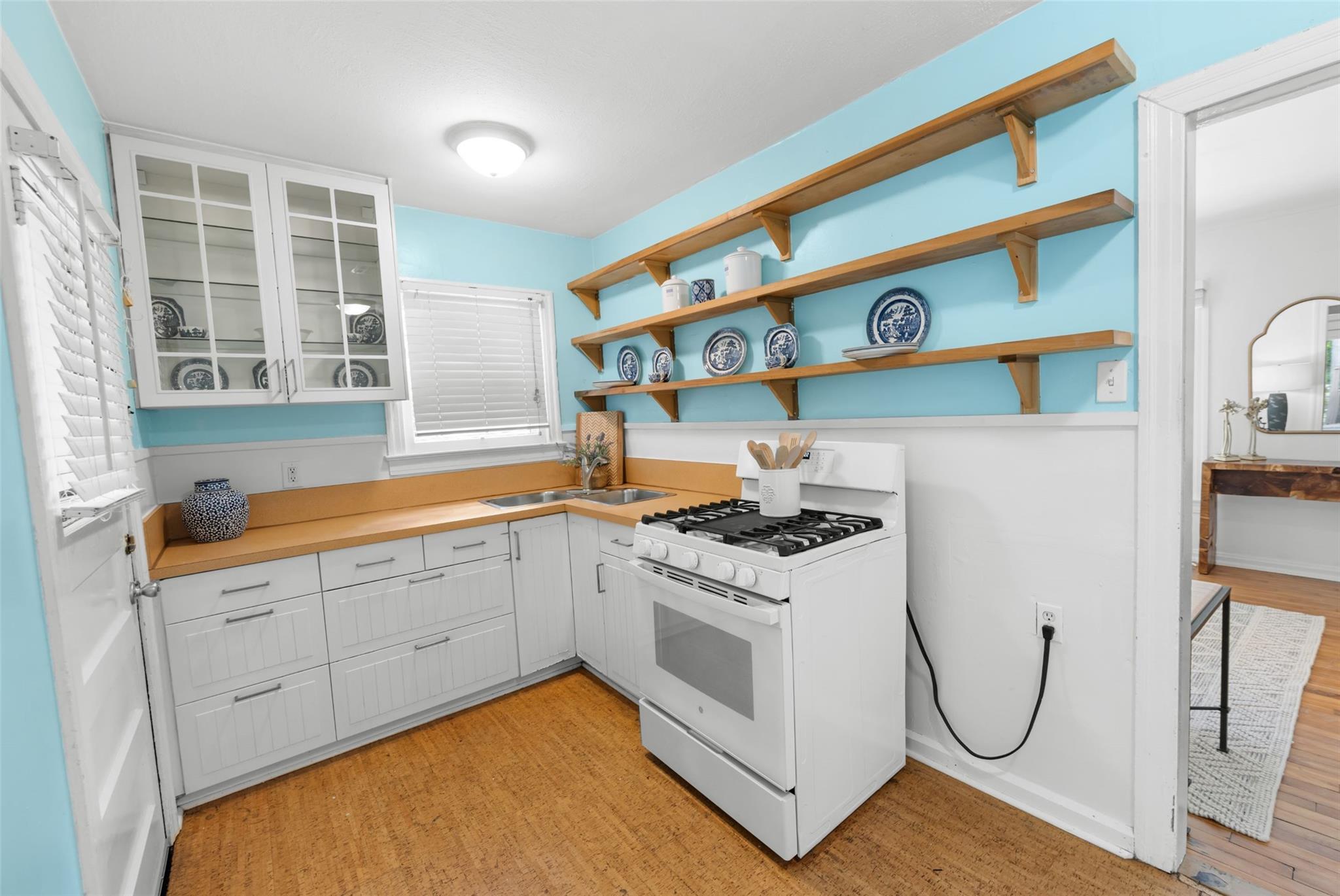 2108 Rountree Dr, Austin, TX 78722