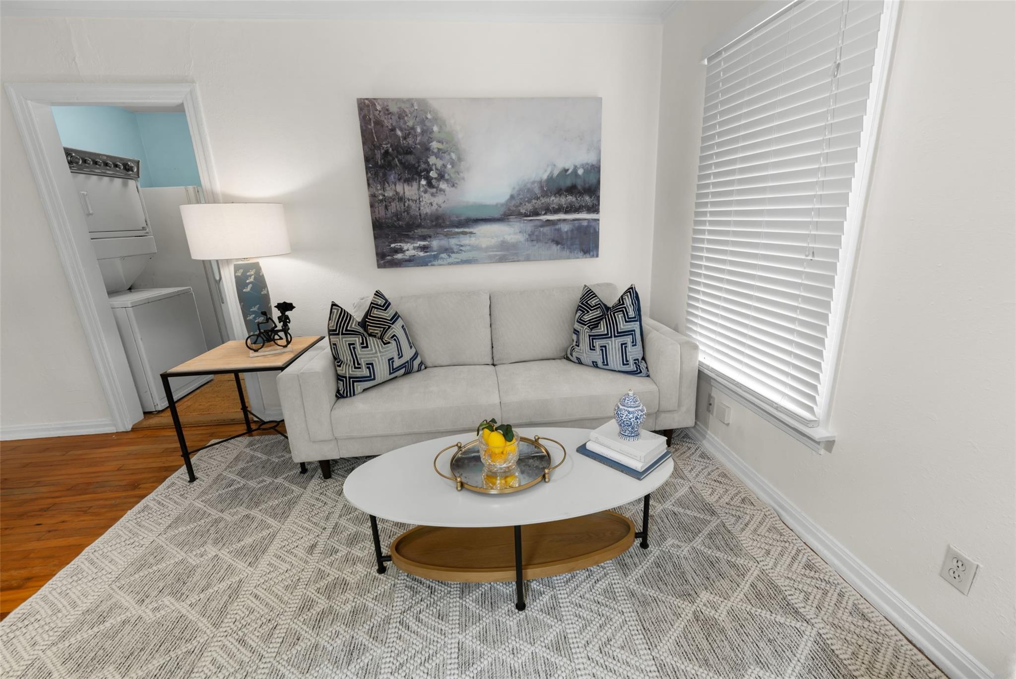 2108 Rountree Dr, Austin, TX 78722