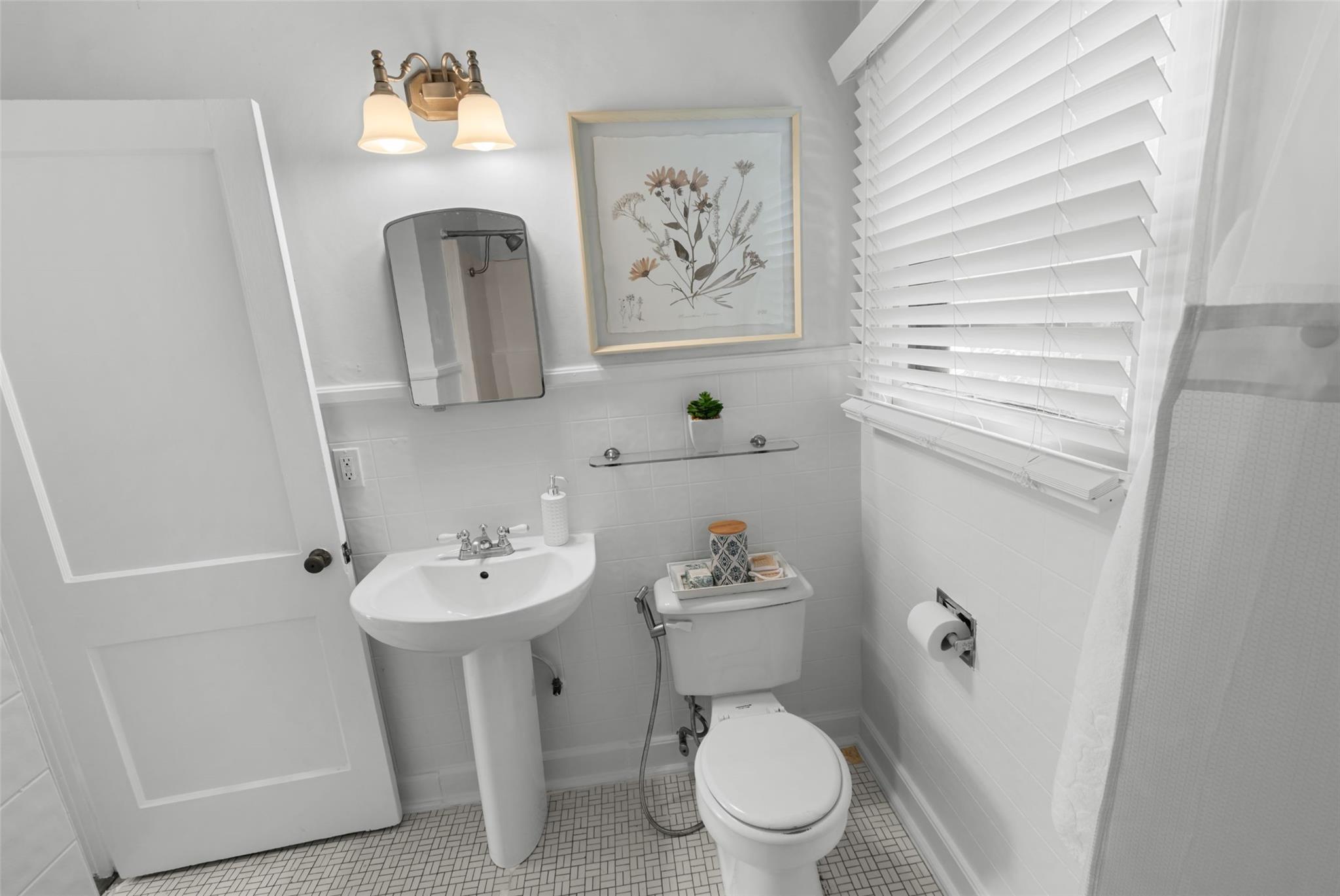 2108 Rountree Dr, Austin, TX 78722