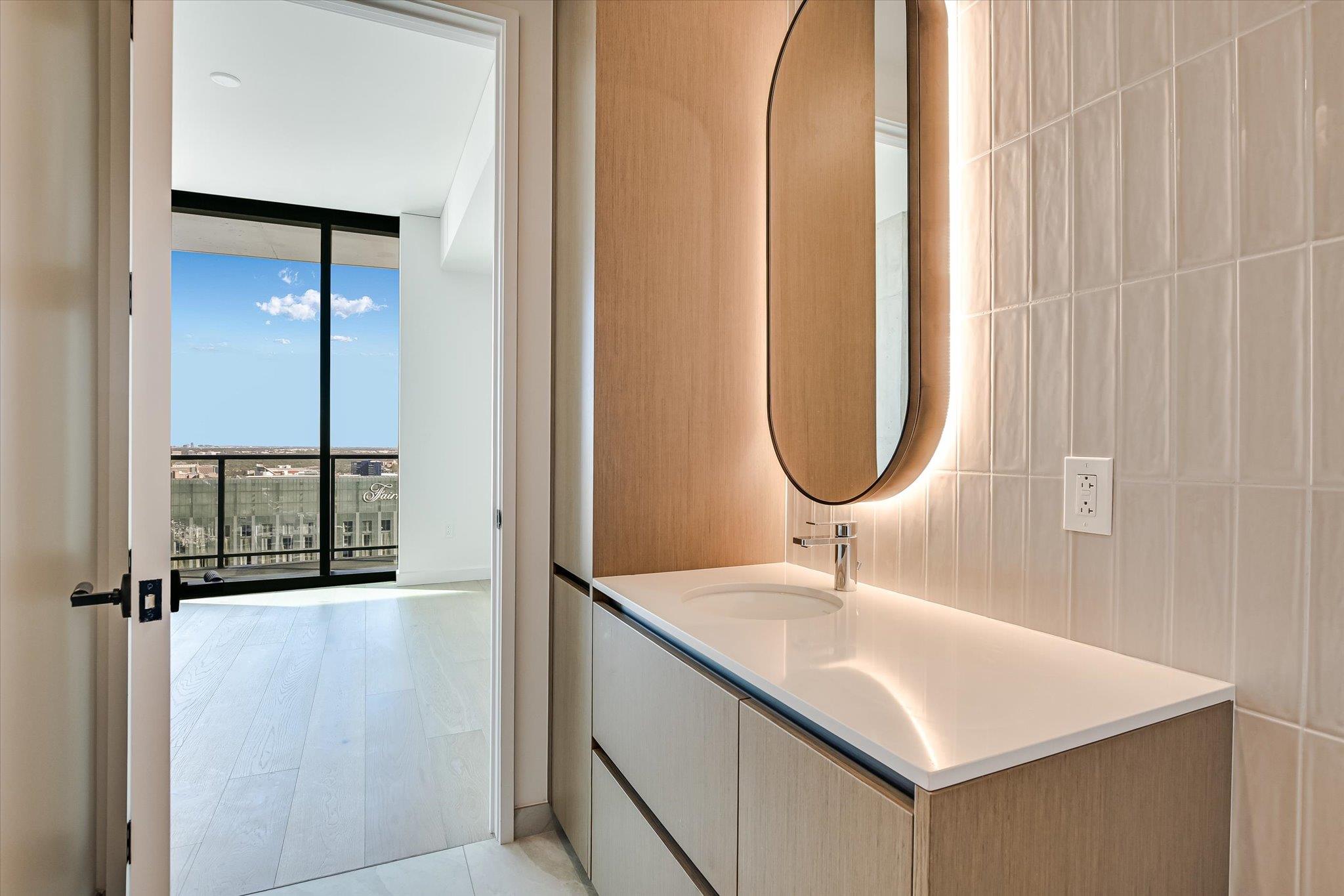 610 Davis St # 4304, Austin, TX 78701