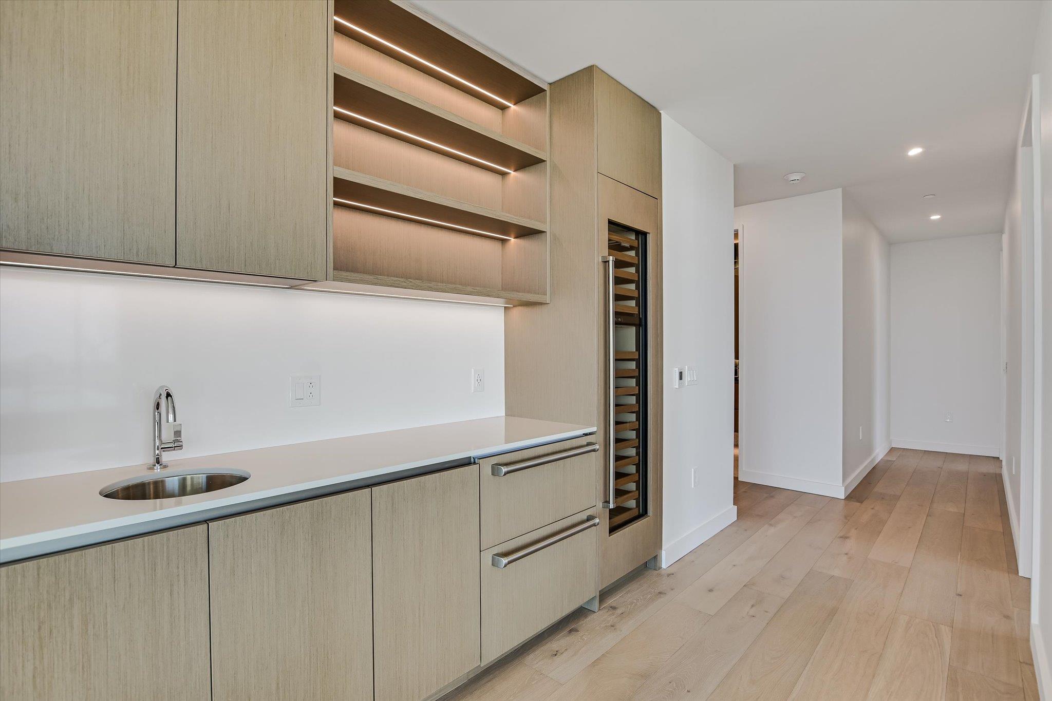 610 Davis St # 4304, Austin, TX 78701