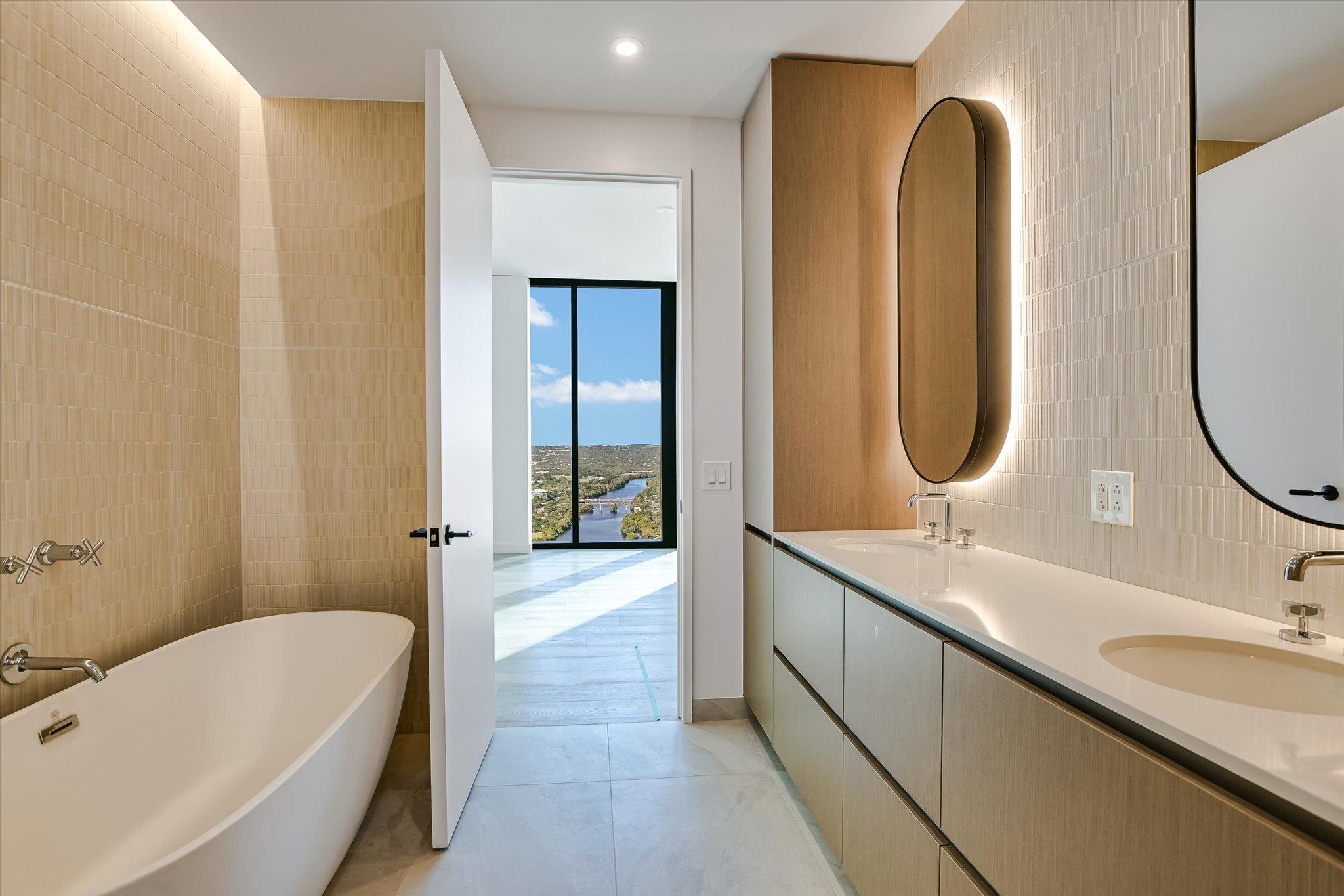 610 Davis St # 4304, Austin, TX 78701