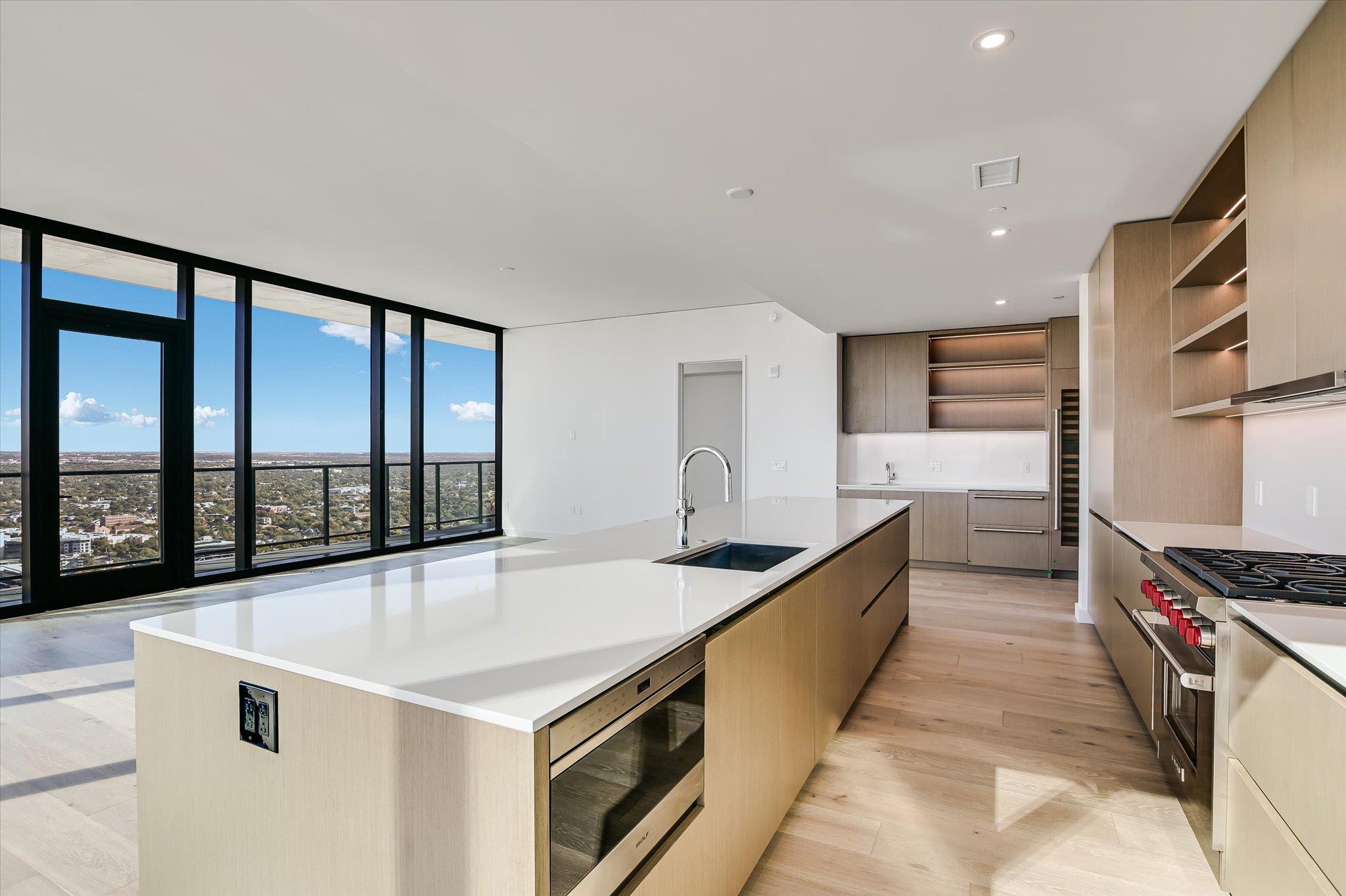 610 Davis St # 4304, Austin, TX 78701