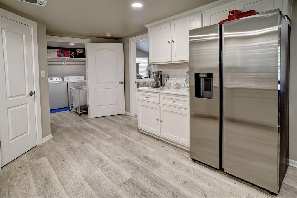 1217 Jones St, Smithville, TX 78957