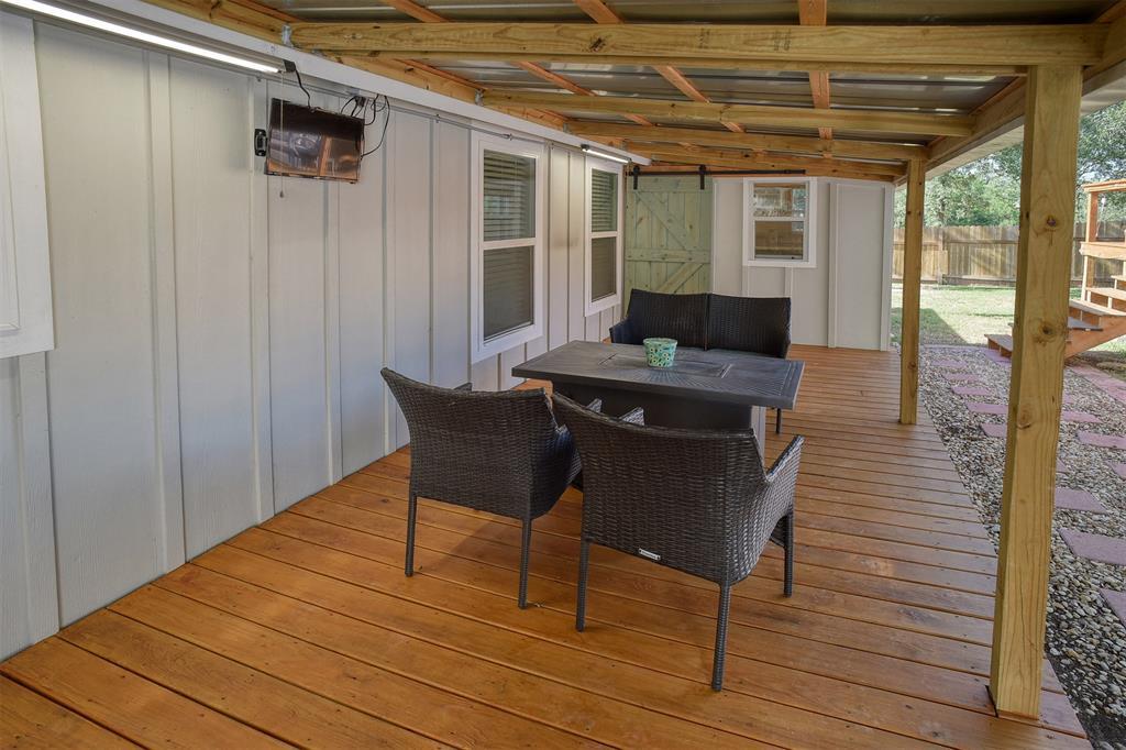 1217 Jones St, Smithville, TX 78957