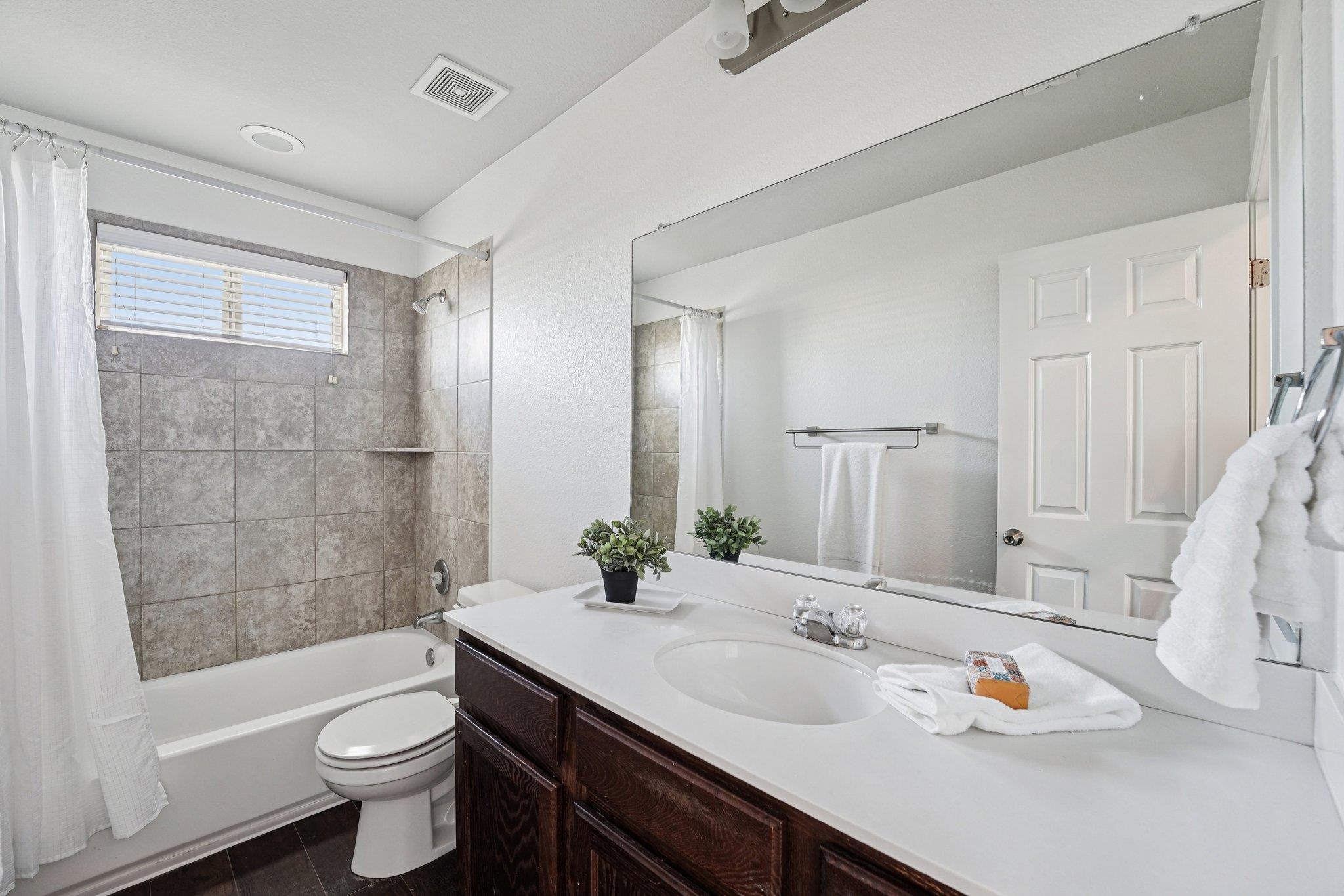 288 Triumph Rd, Buda, TX 78610