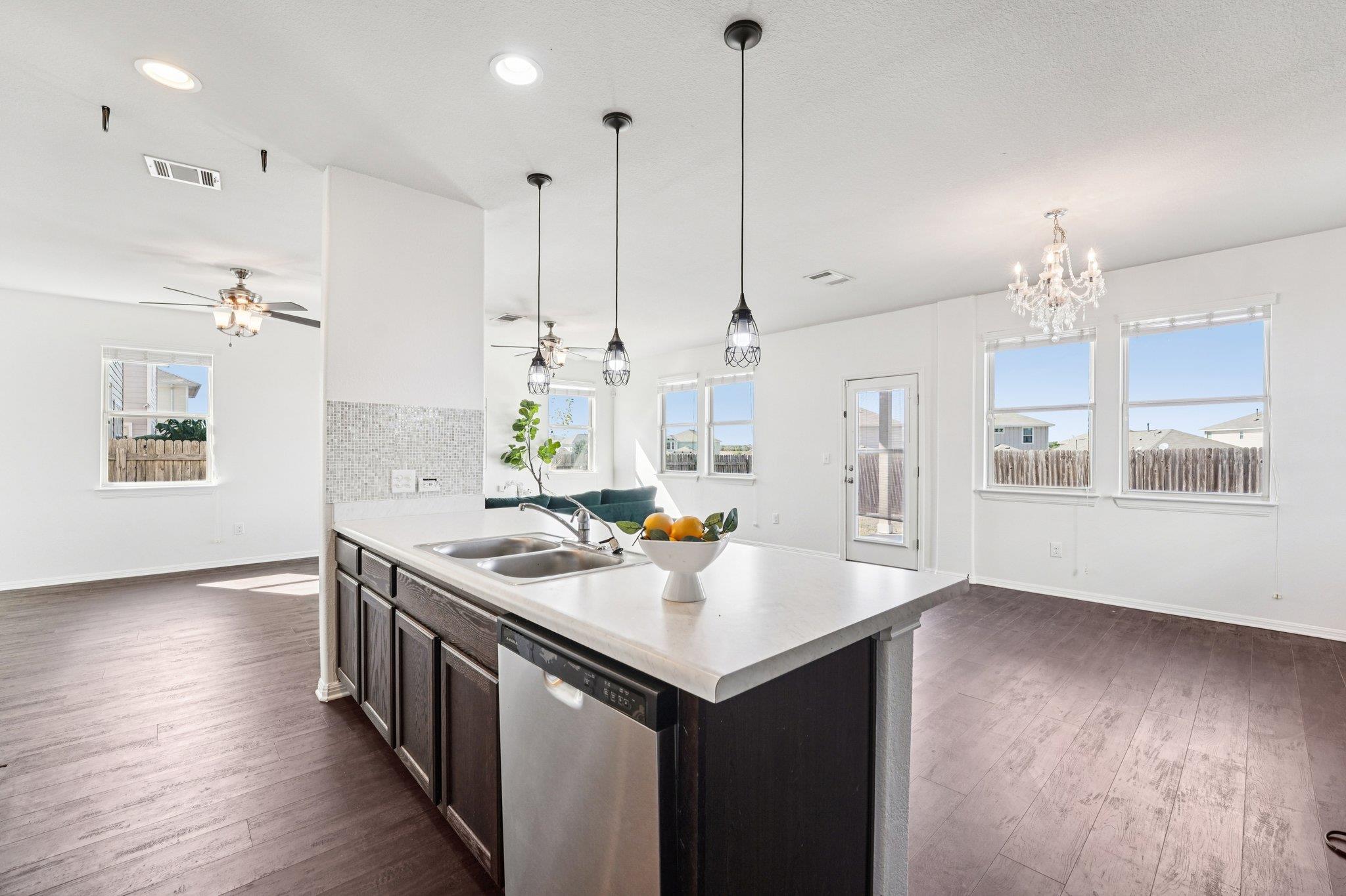 288 Triumph Rd, Buda, TX 78610