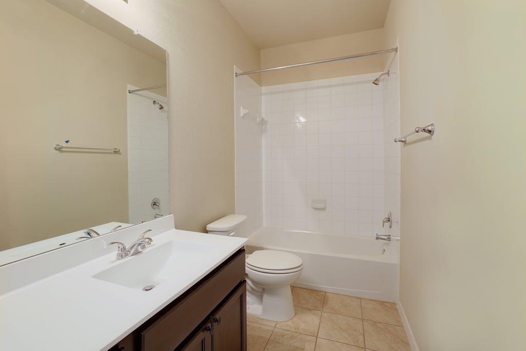 2880 Donnell Dr # 202, Round Rock, TX 78664