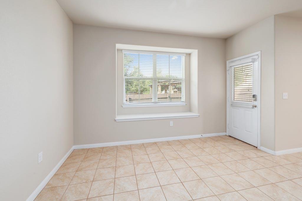 2880 Donnell Dr # 202, Round Rock, TX 78664