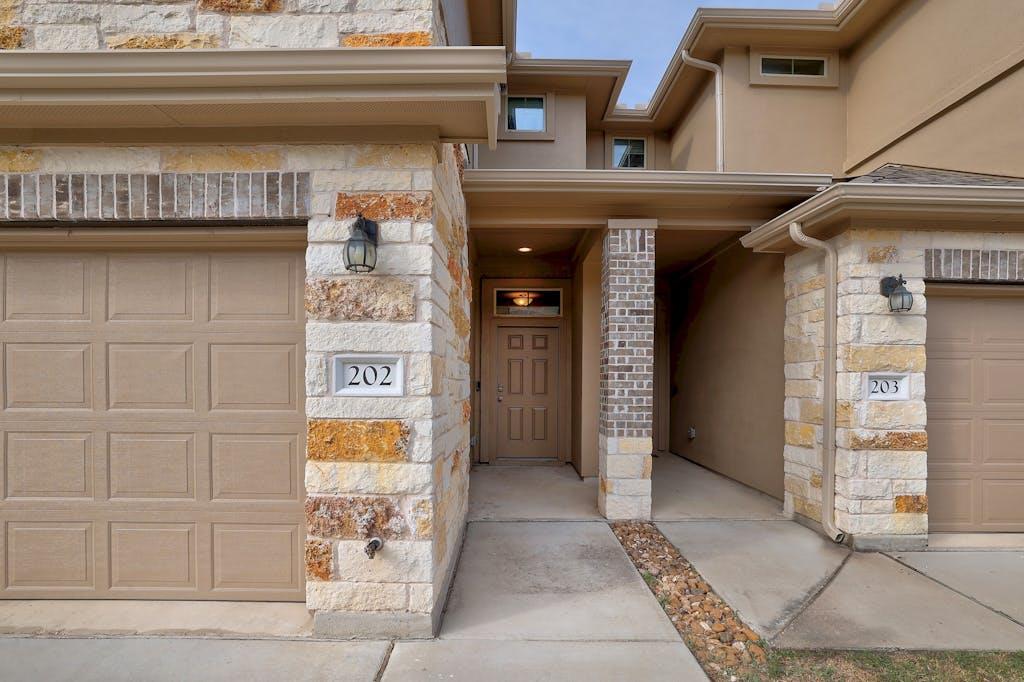 2880 Donnell Dr # 202, Round Rock, TX 78664
