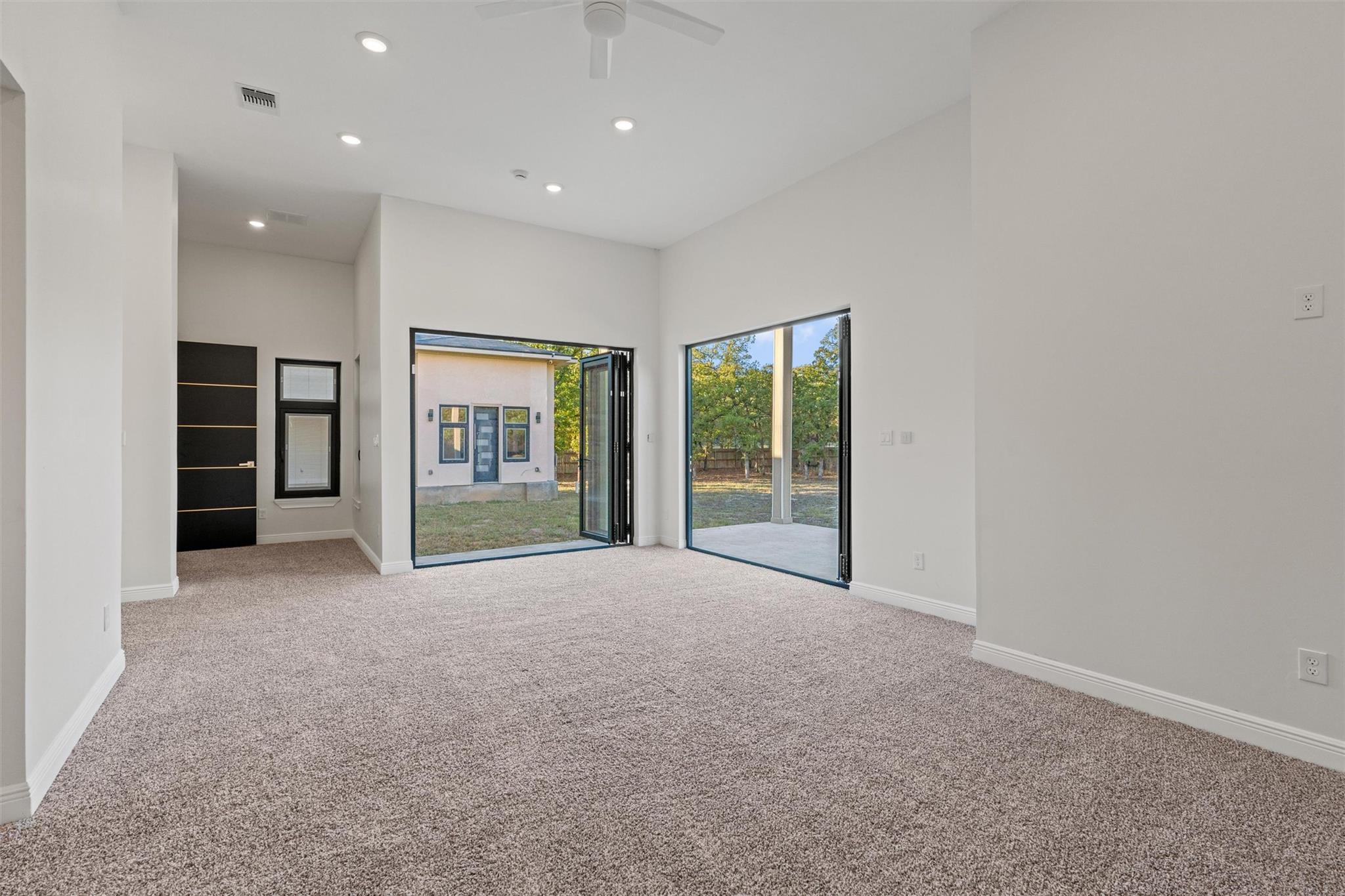 265 Maple Leaf Trl, Elgin, TX 78621